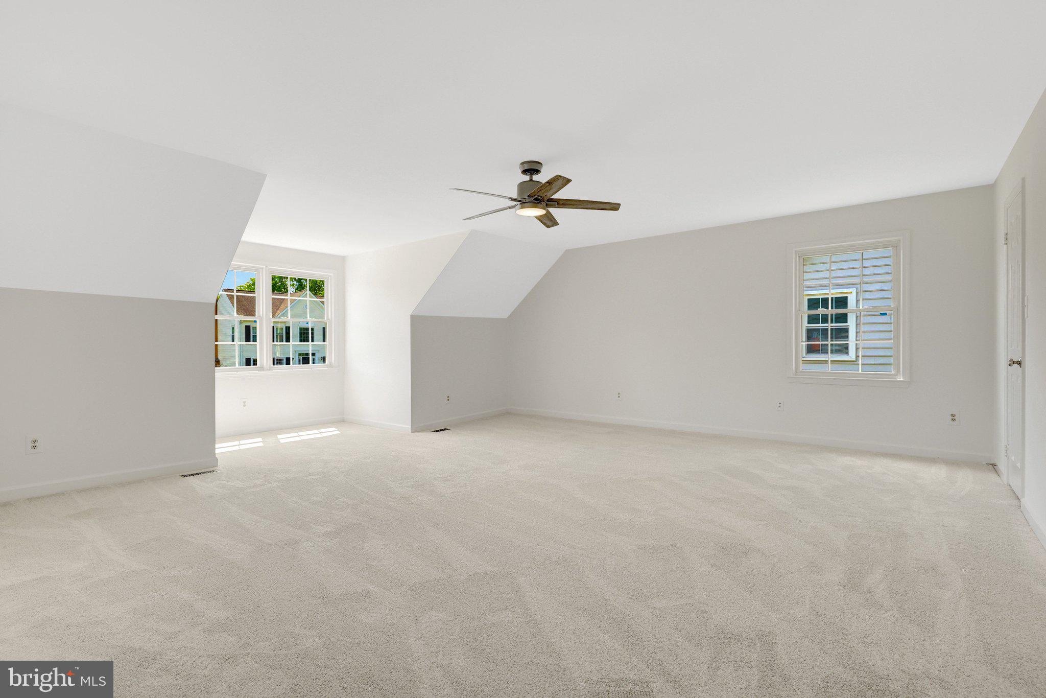 ASHBURN FARM - Residential