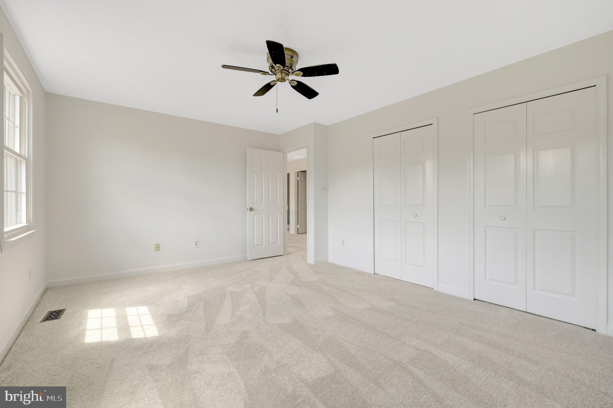 ASHBURN FARM - Residential