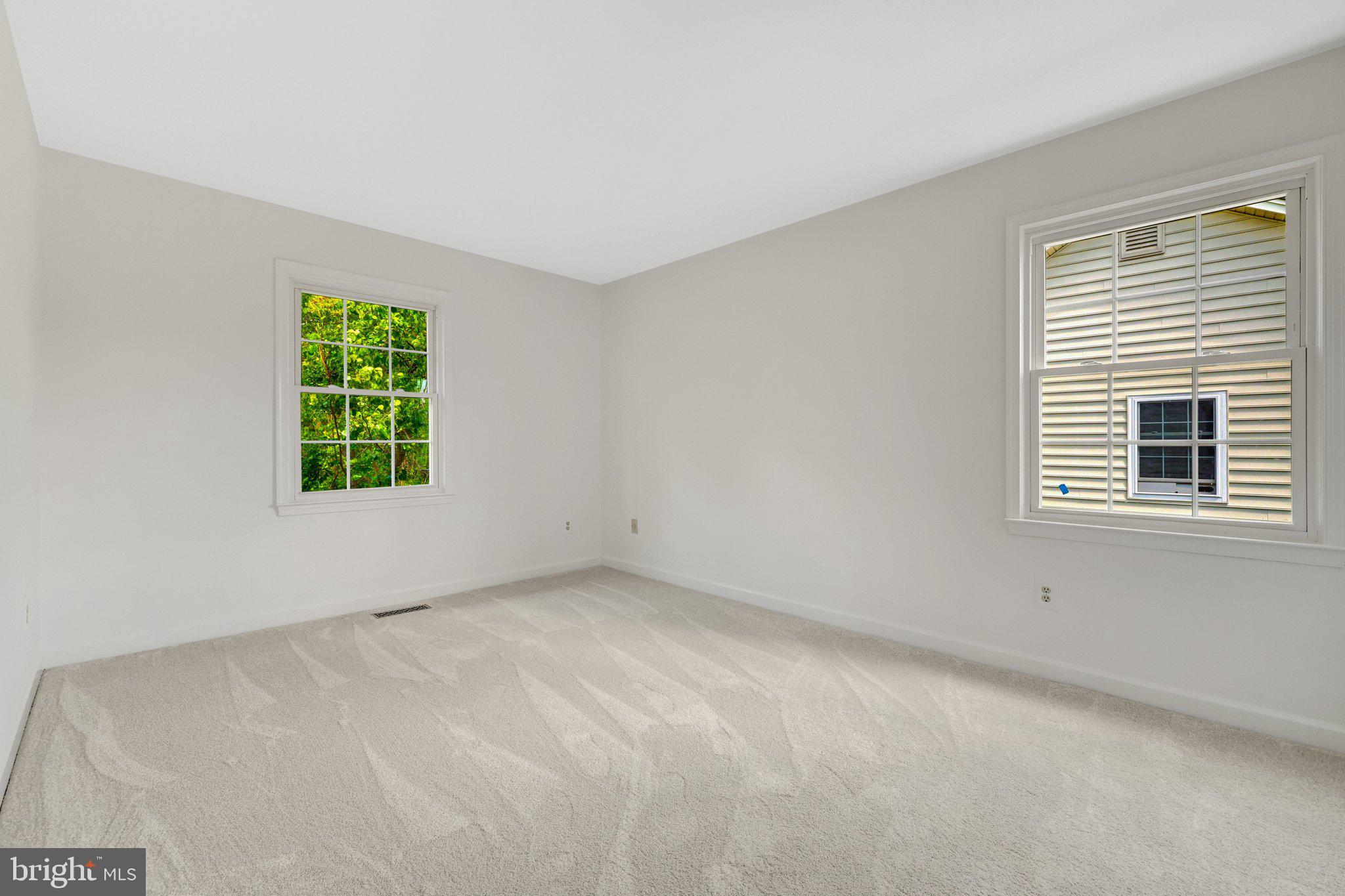 ASHBURN FARM - Residential