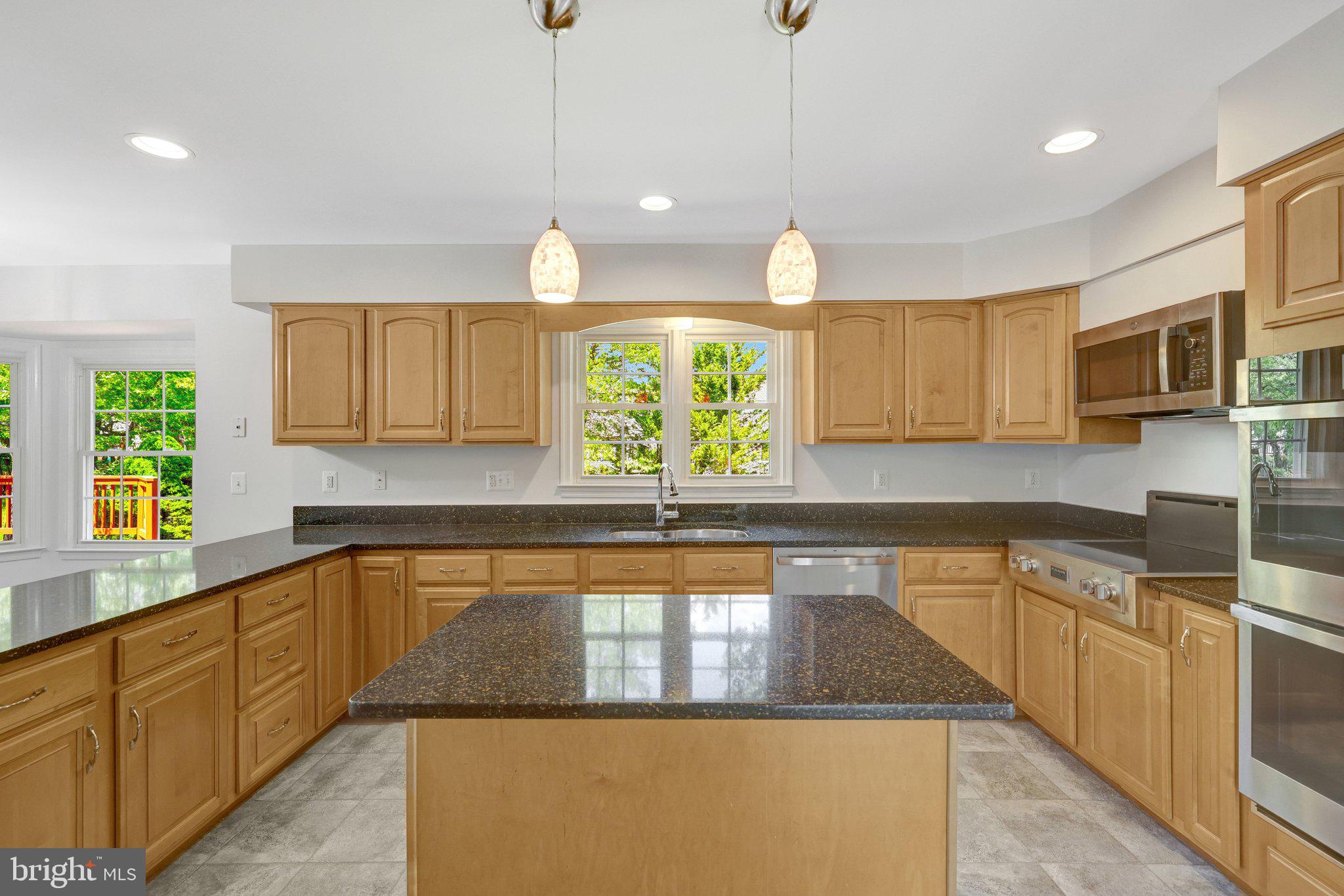 ASHBURN FARM - Residential