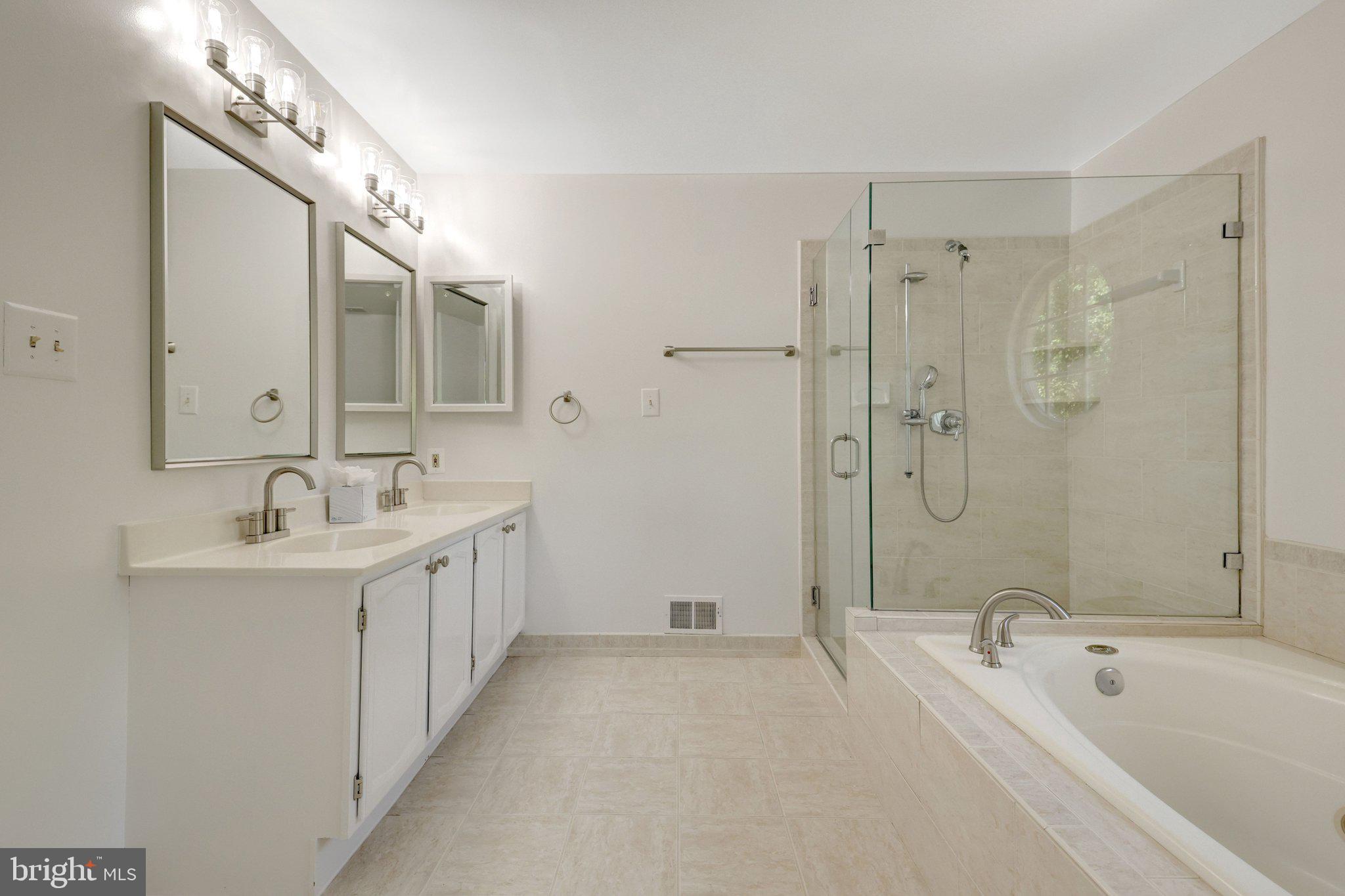 ASHBURN FARM - Residential