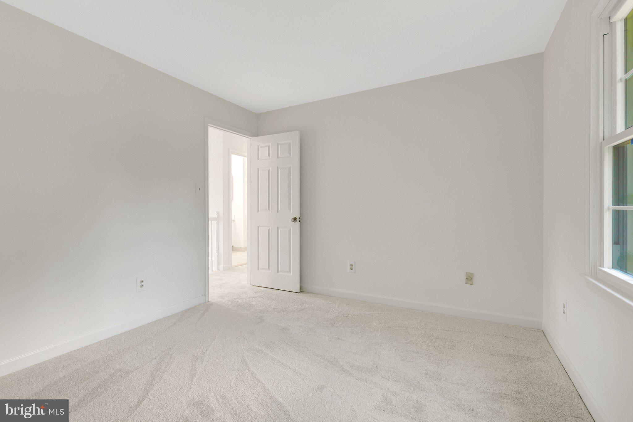ASHBURN FARM - Residential