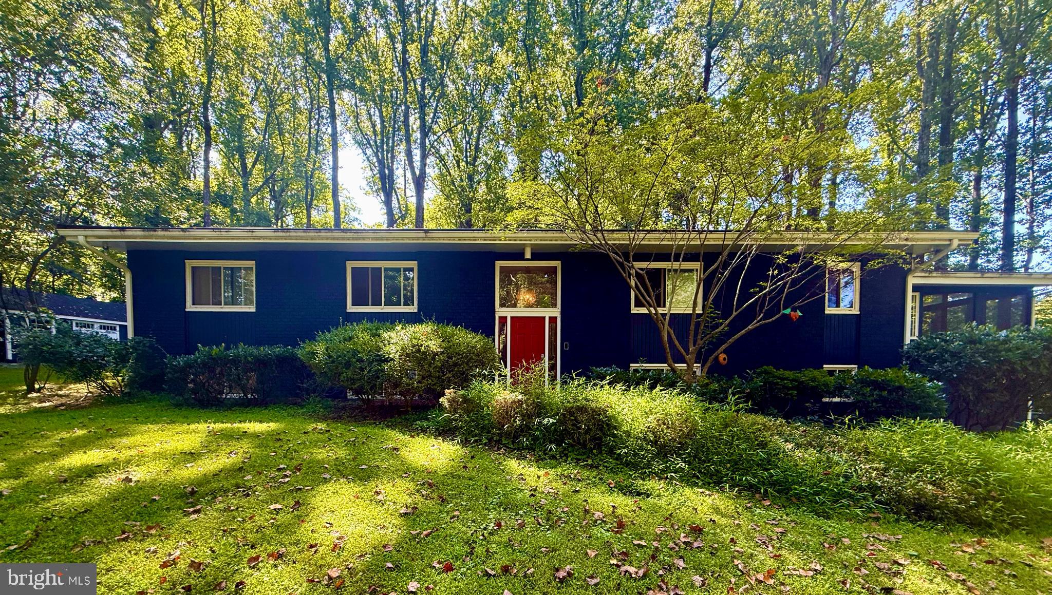 3 CHARTWELL COURT