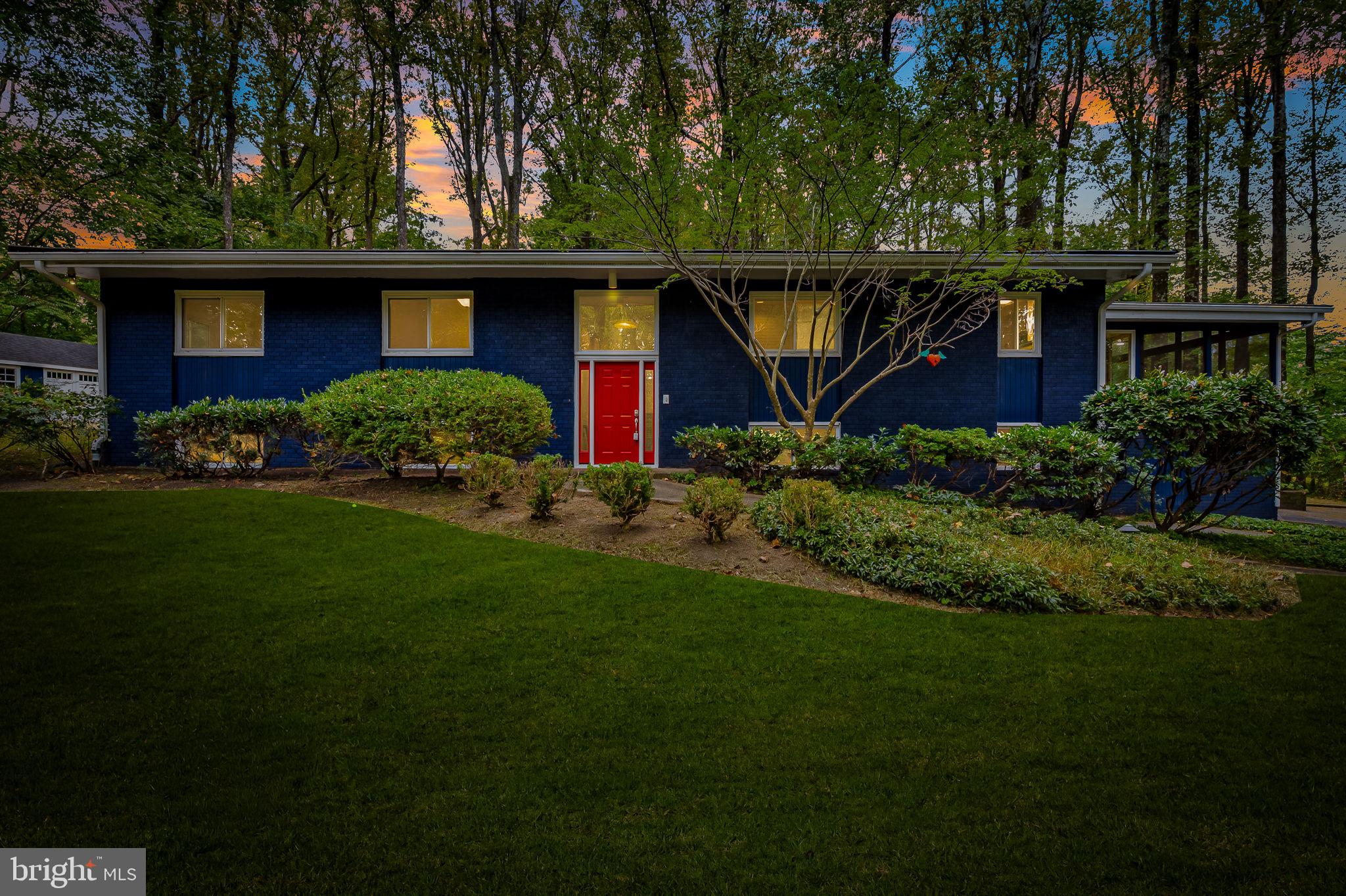 3 CHARTWELL COURT