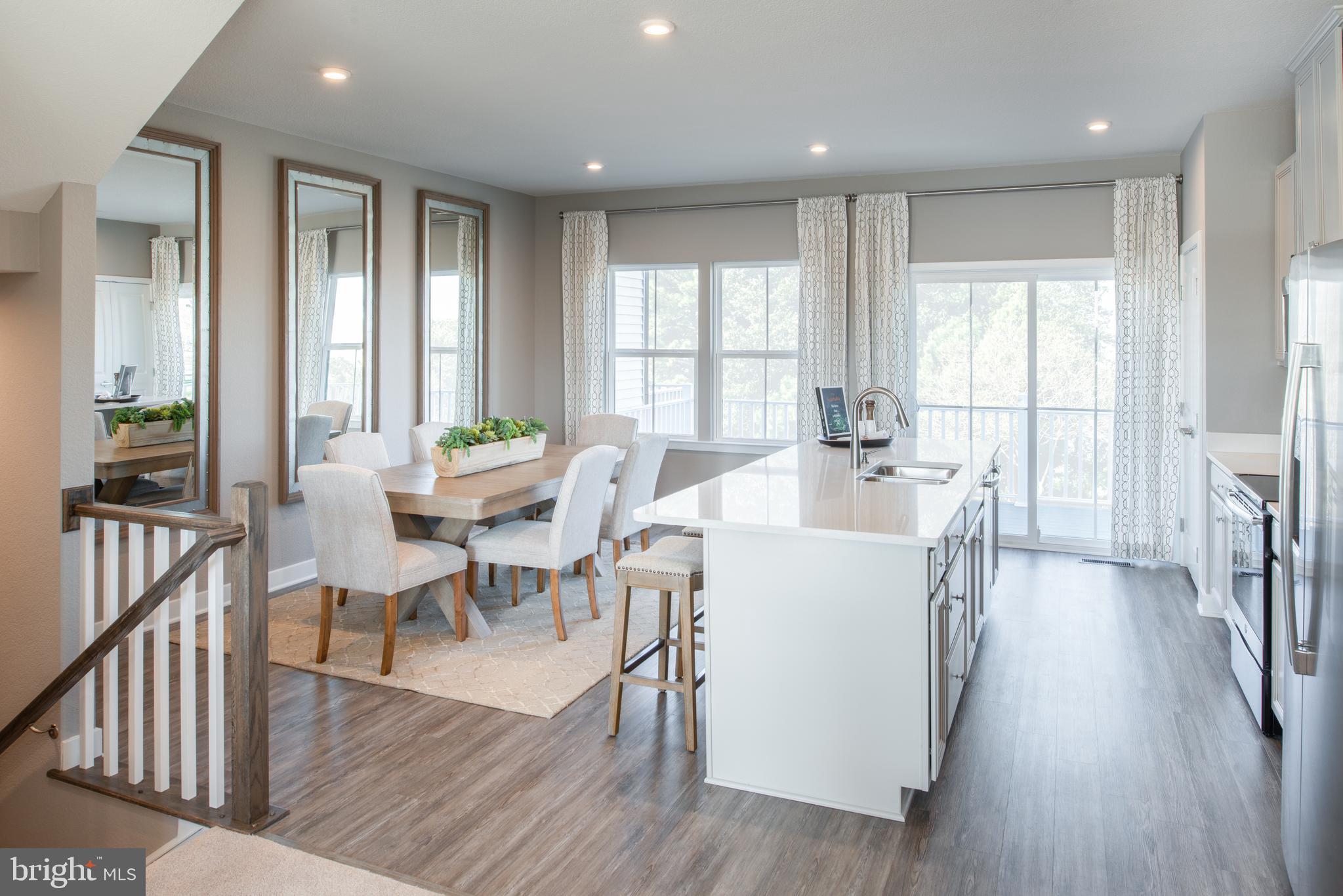 CARDINAL POINTE - Residential