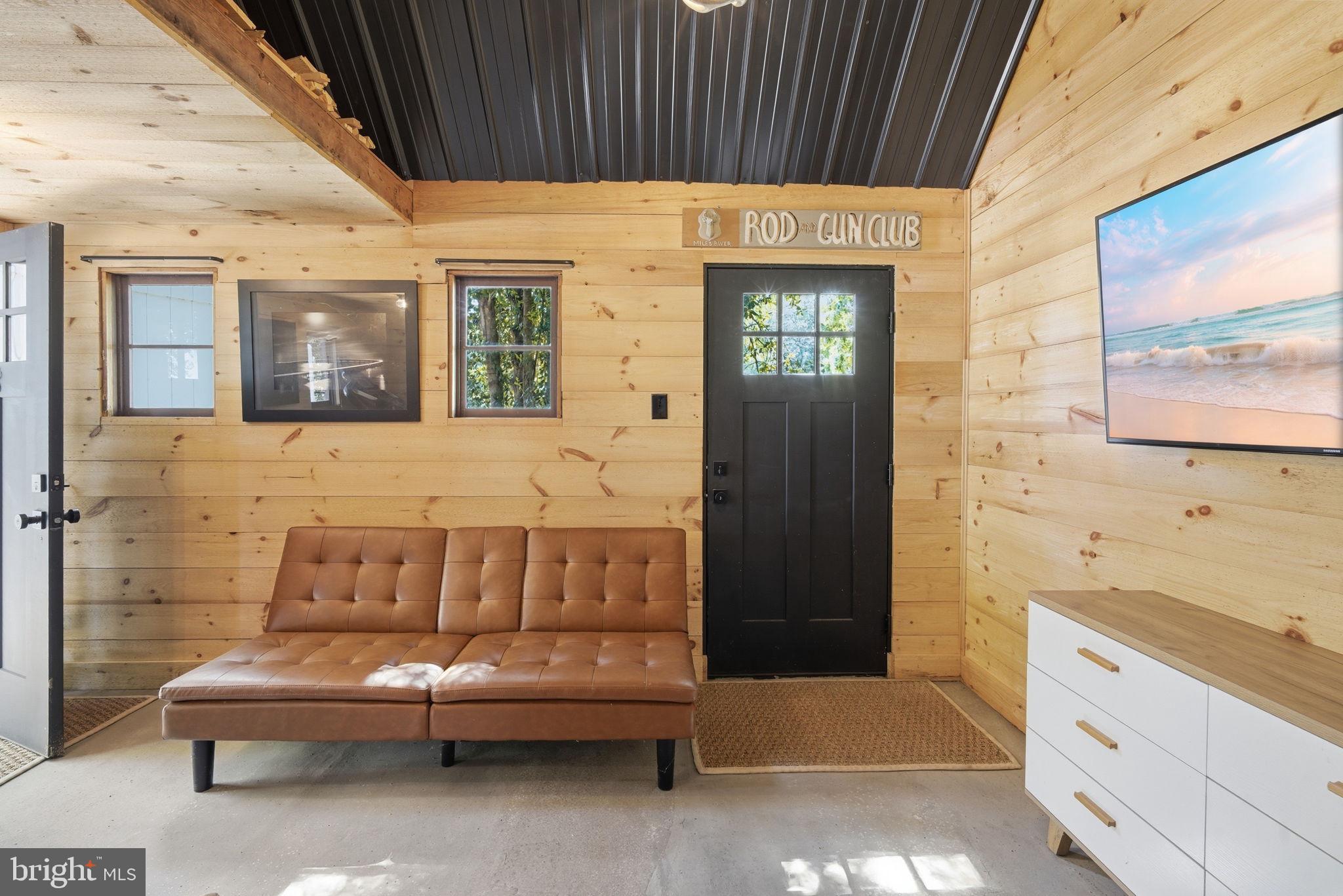 WOODLAND FARMS - Residential