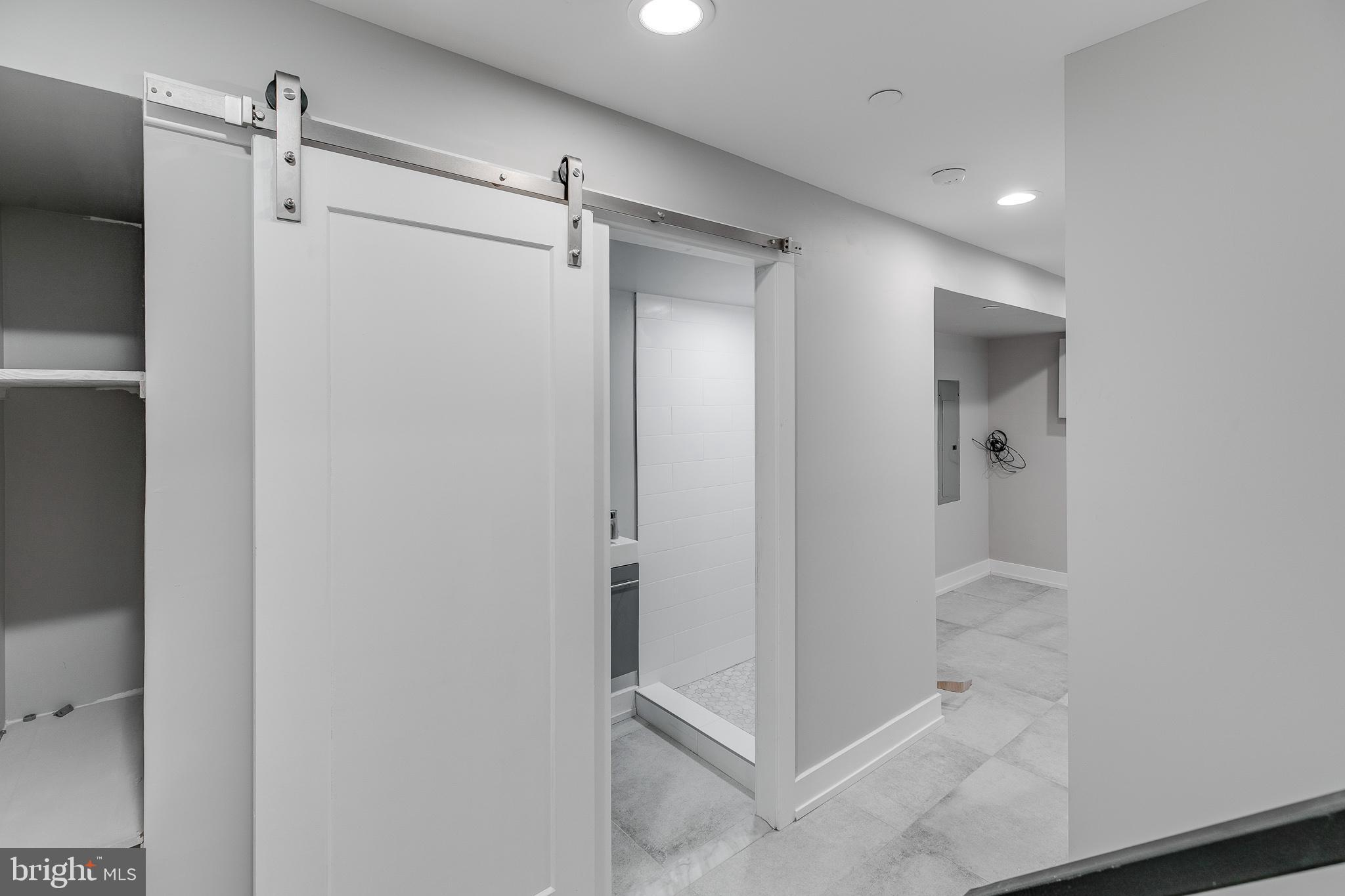 OLDE KENSINGTON - Residential Lease