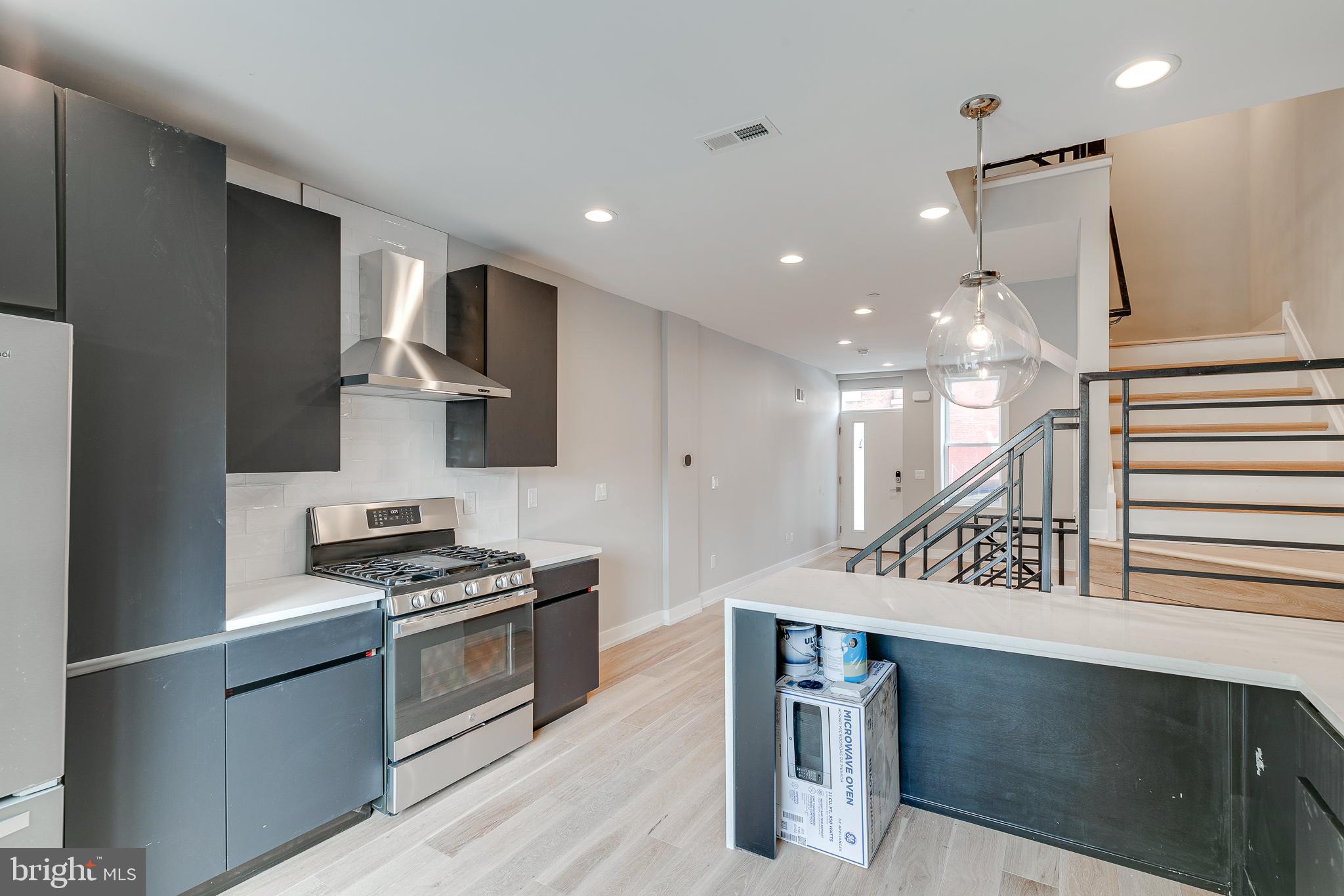 OLDE KENSINGTON - Residential Lease