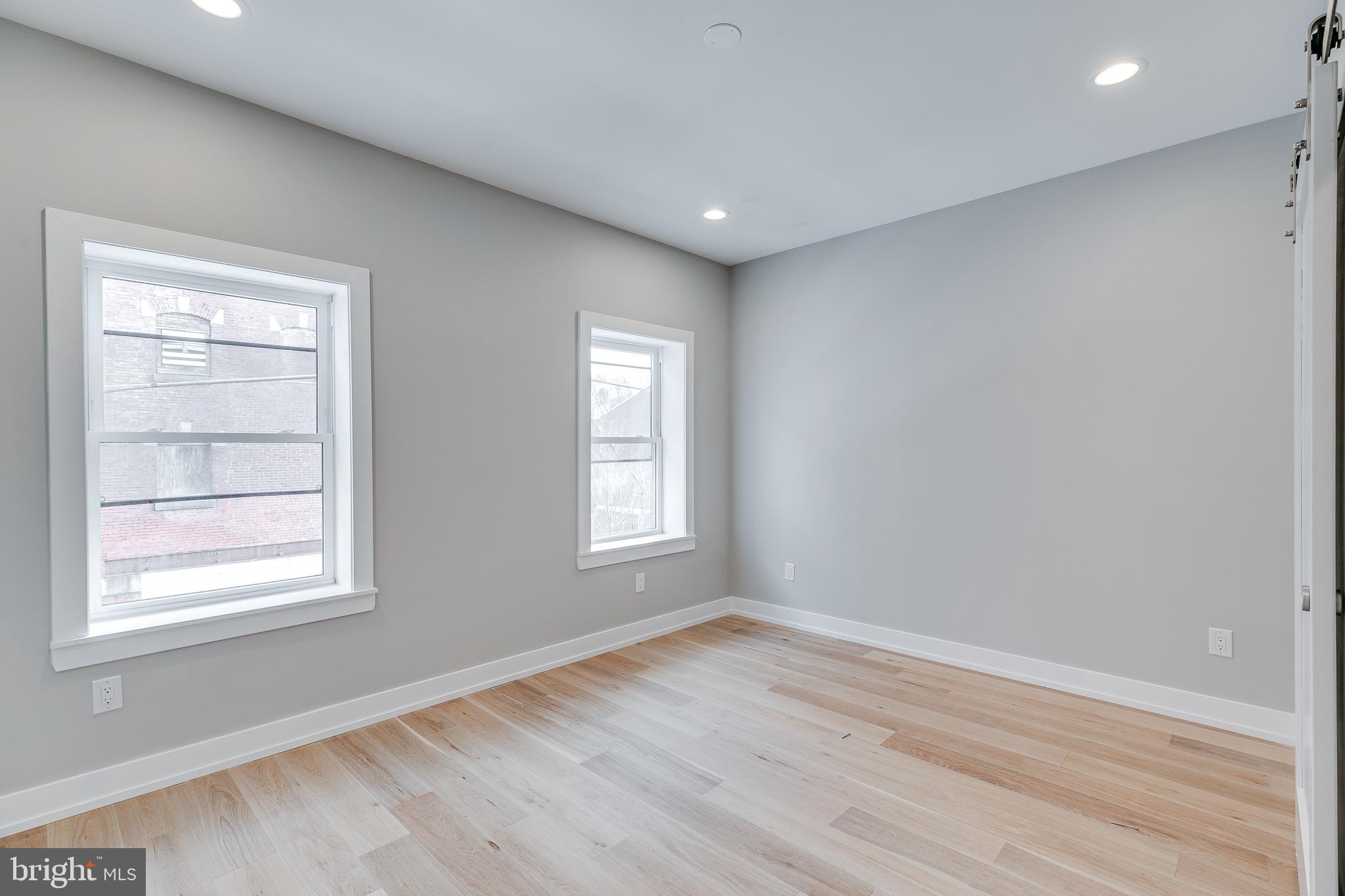 OLDE KENSINGTON - Residential Lease