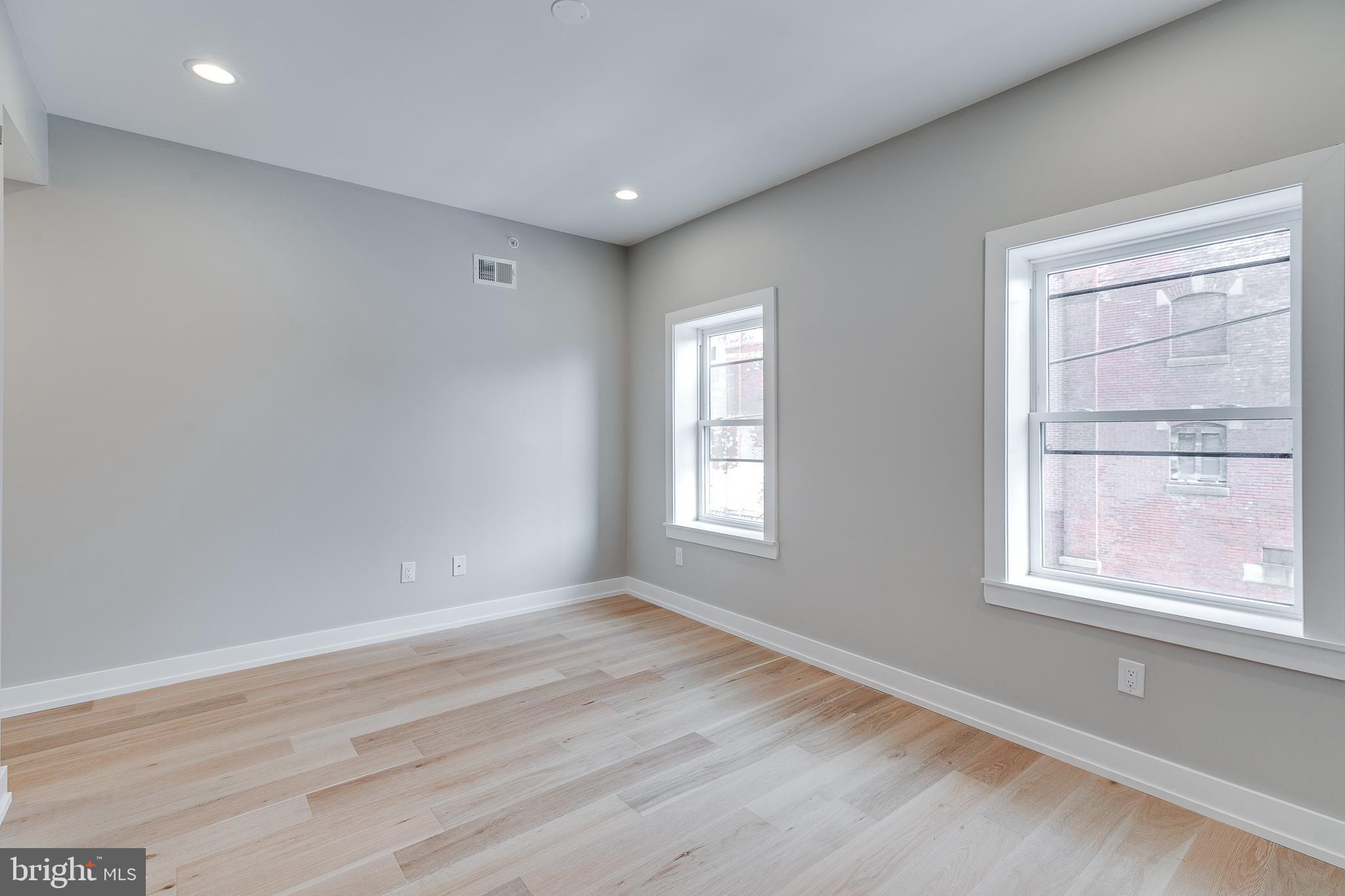 OLDE KENSINGTON - Residential Lease