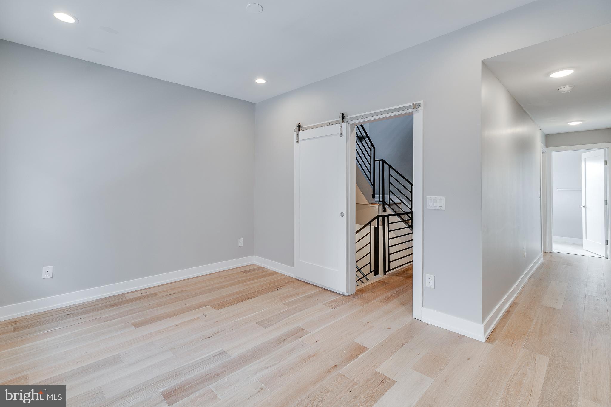 OLDE KENSINGTON - Residential Lease