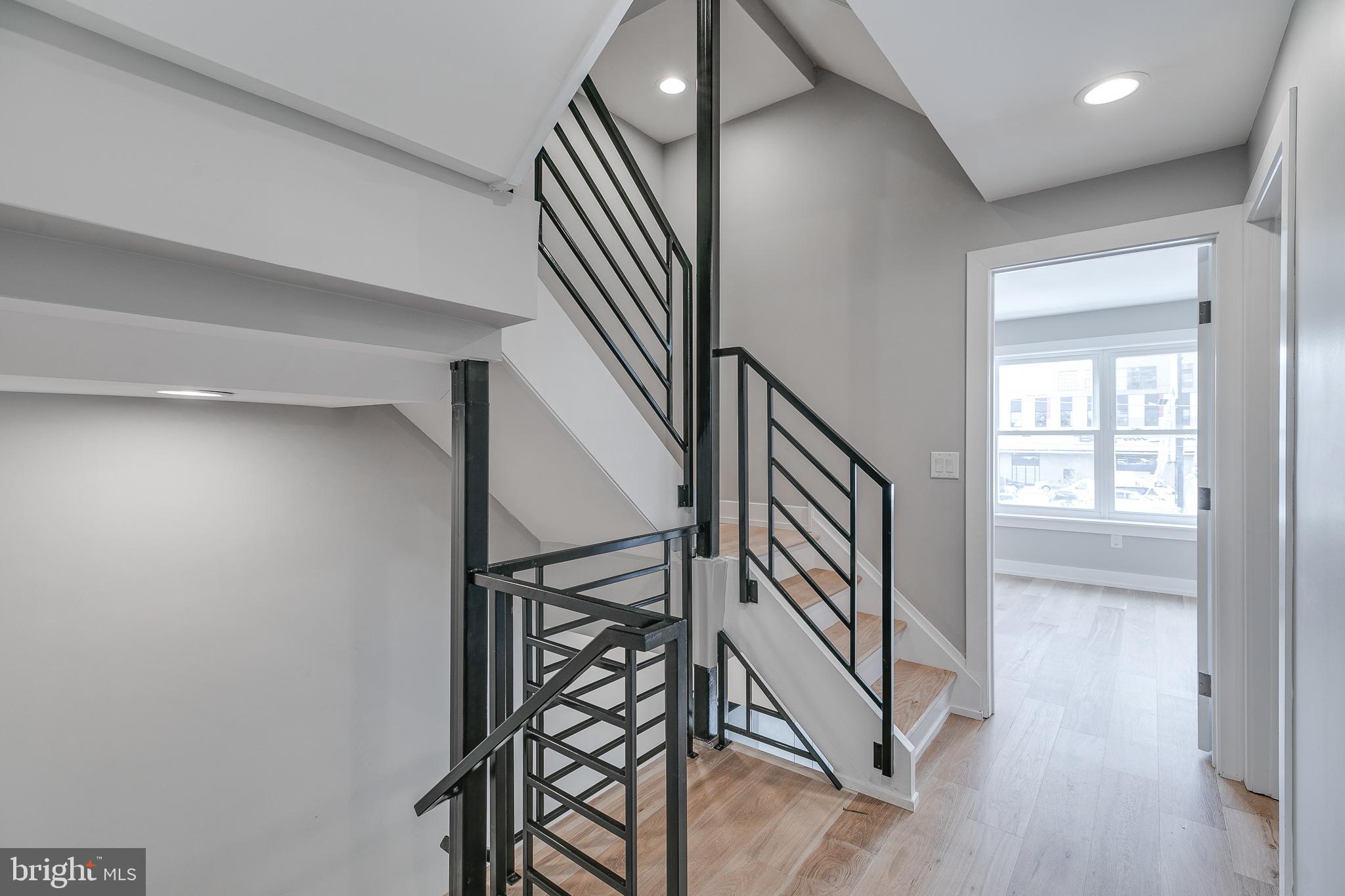 OLDE KENSINGTON - Residential Lease