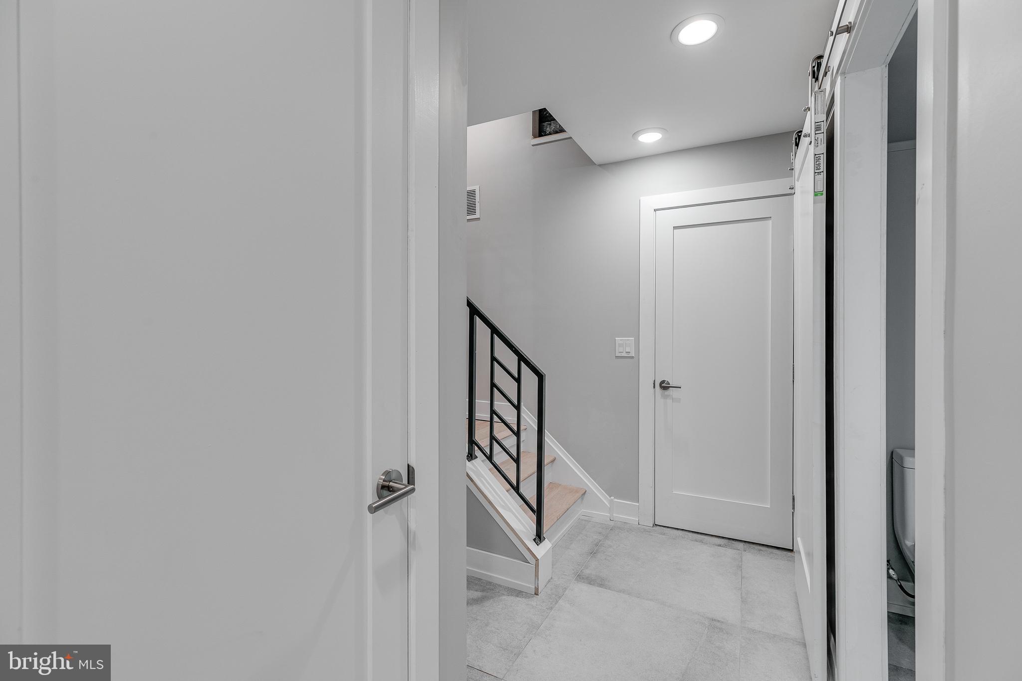 OLDE KENSINGTON - Residential Lease