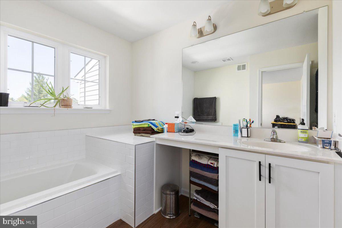 TOWNES AT TATE MANOR - Residential Lease