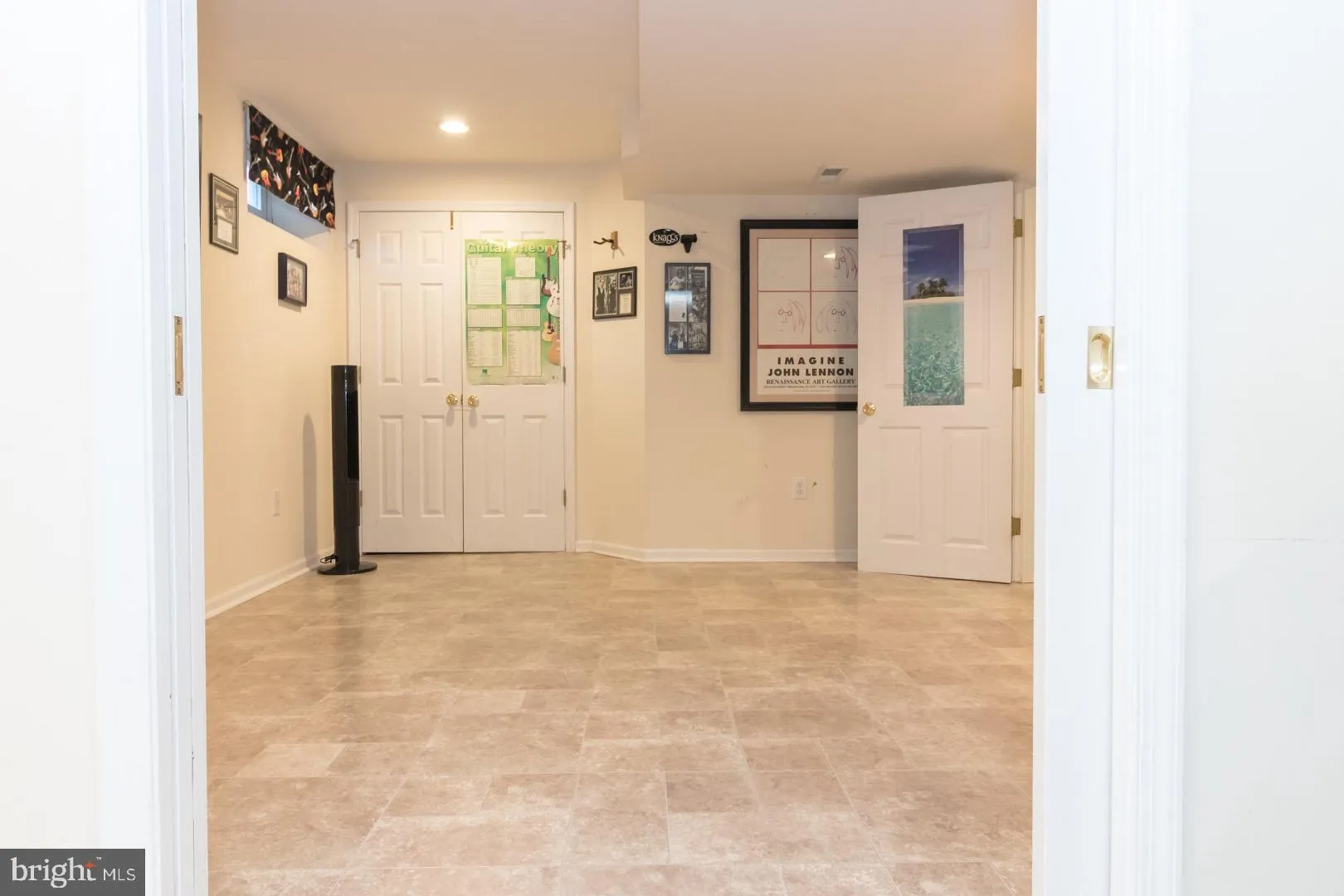 Hamilton, New Jersey 08690, United States, 4 Bedrooms Bedrooms, ,3 BathroomsBathrooms,Residential,Pending,26257