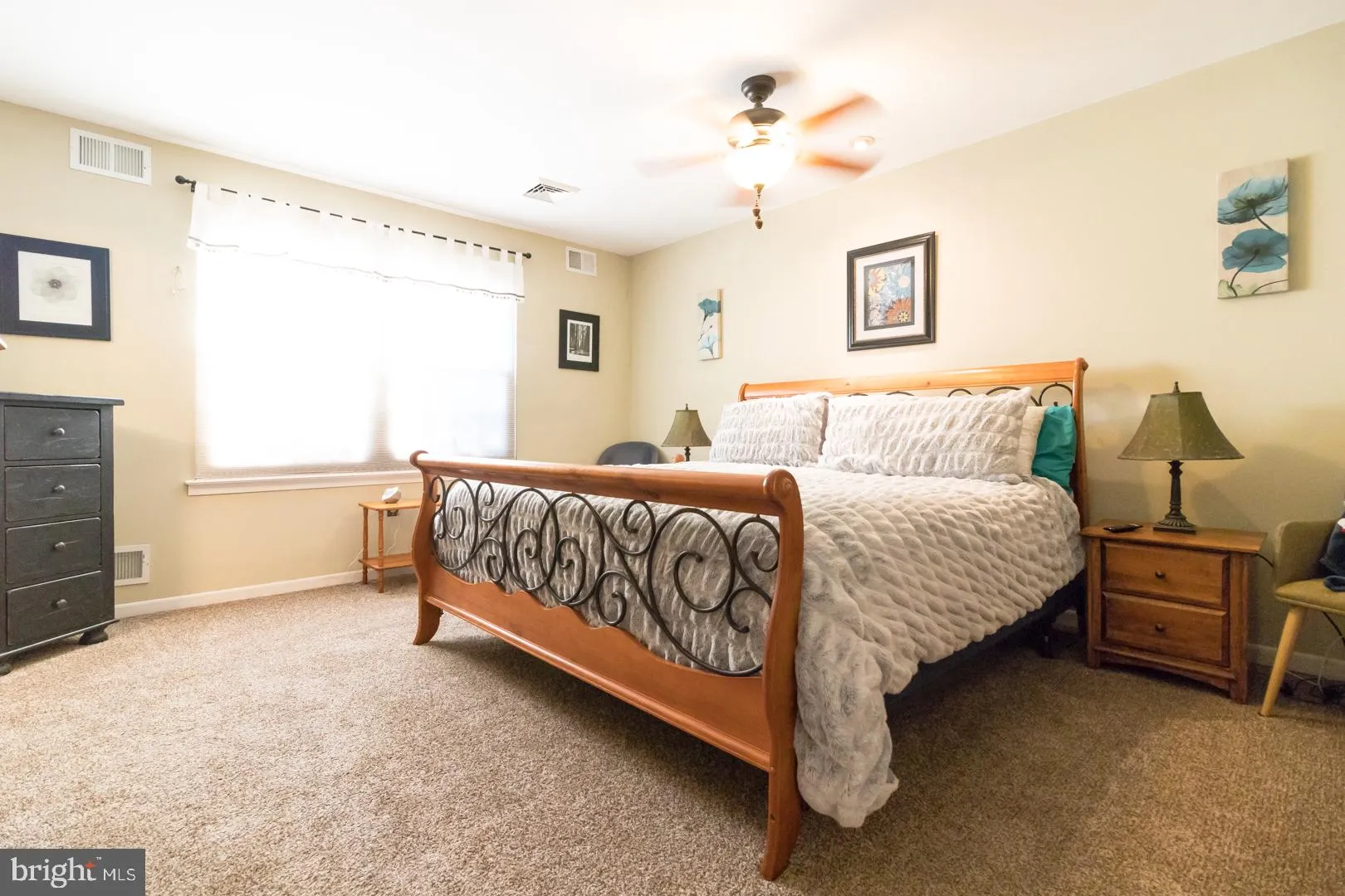 Hamilton, New Jersey 08690, United States, 4 Bedrooms Bedrooms, ,3 BathroomsBathrooms,Residential,Pending,26257