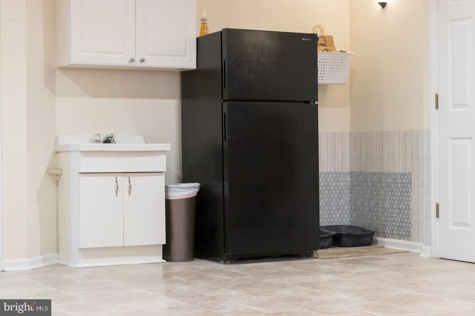 Hamilton, New Jersey 08690, United States, 4 Bedrooms Bedrooms, ,3 BathroomsBathrooms,Residential,Pending,26257