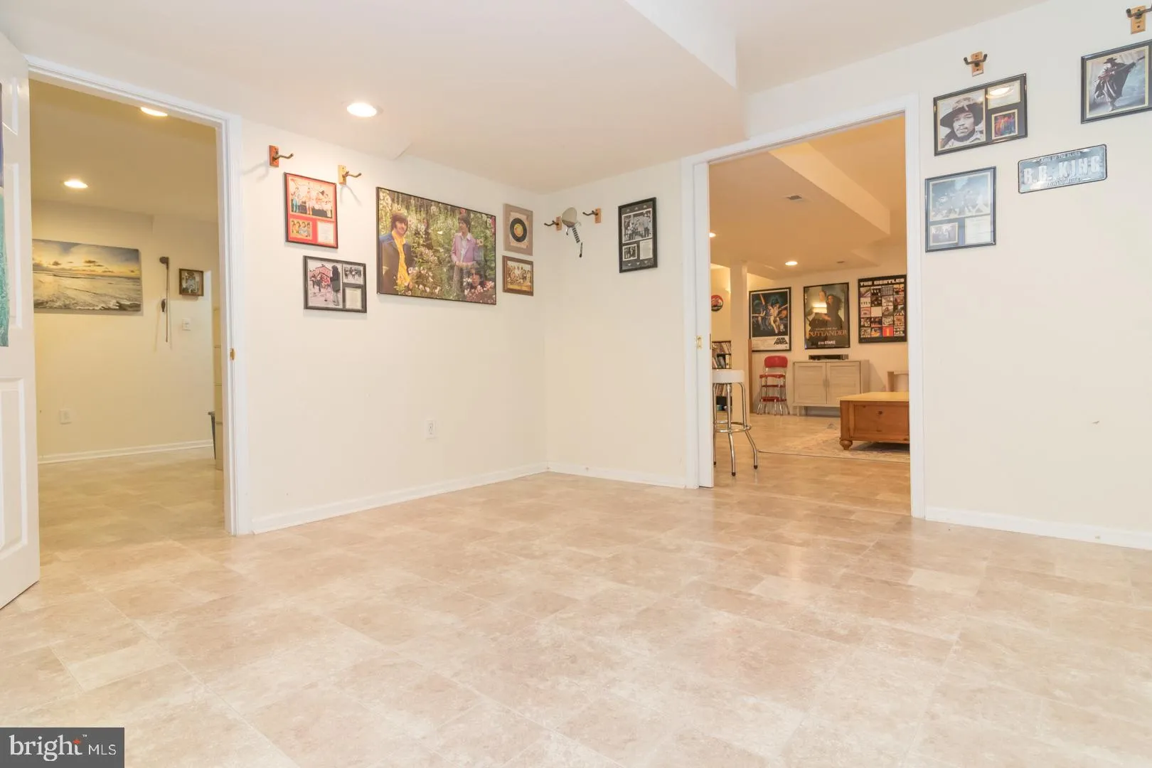 Hamilton, New Jersey 08690, United States, 4 Bedrooms Bedrooms, ,3 BathroomsBathrooms,Residential,Pending,26257