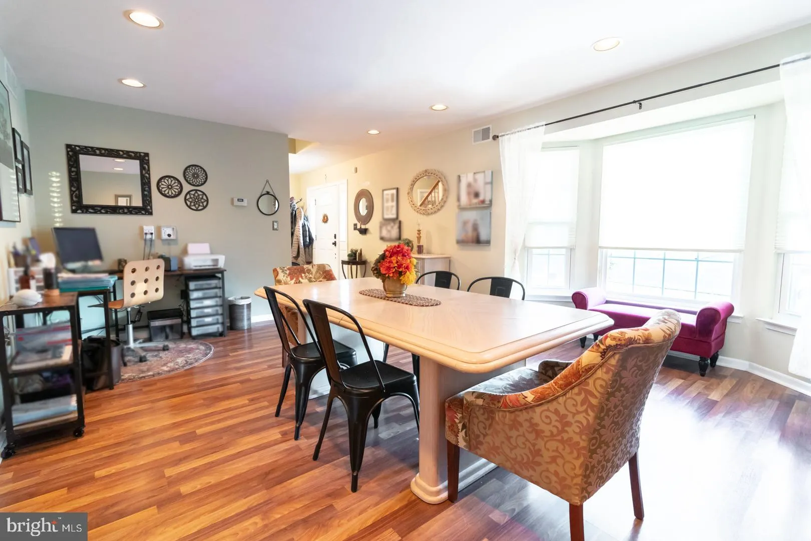 Hamilton, New Jersey 08690, United States, 4 Bedrooms Bedrooms, ,3 BathroomsBathrooms,Residential,Pending,26257