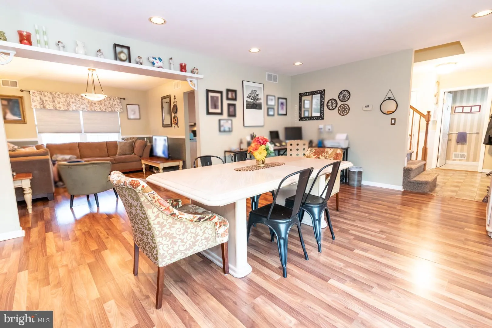 Hamilton, New Jersey 08690, United States, 4 Bedrooms Bedrooms, ,3 BathroomsBathrooms,Residential,Pending,26257