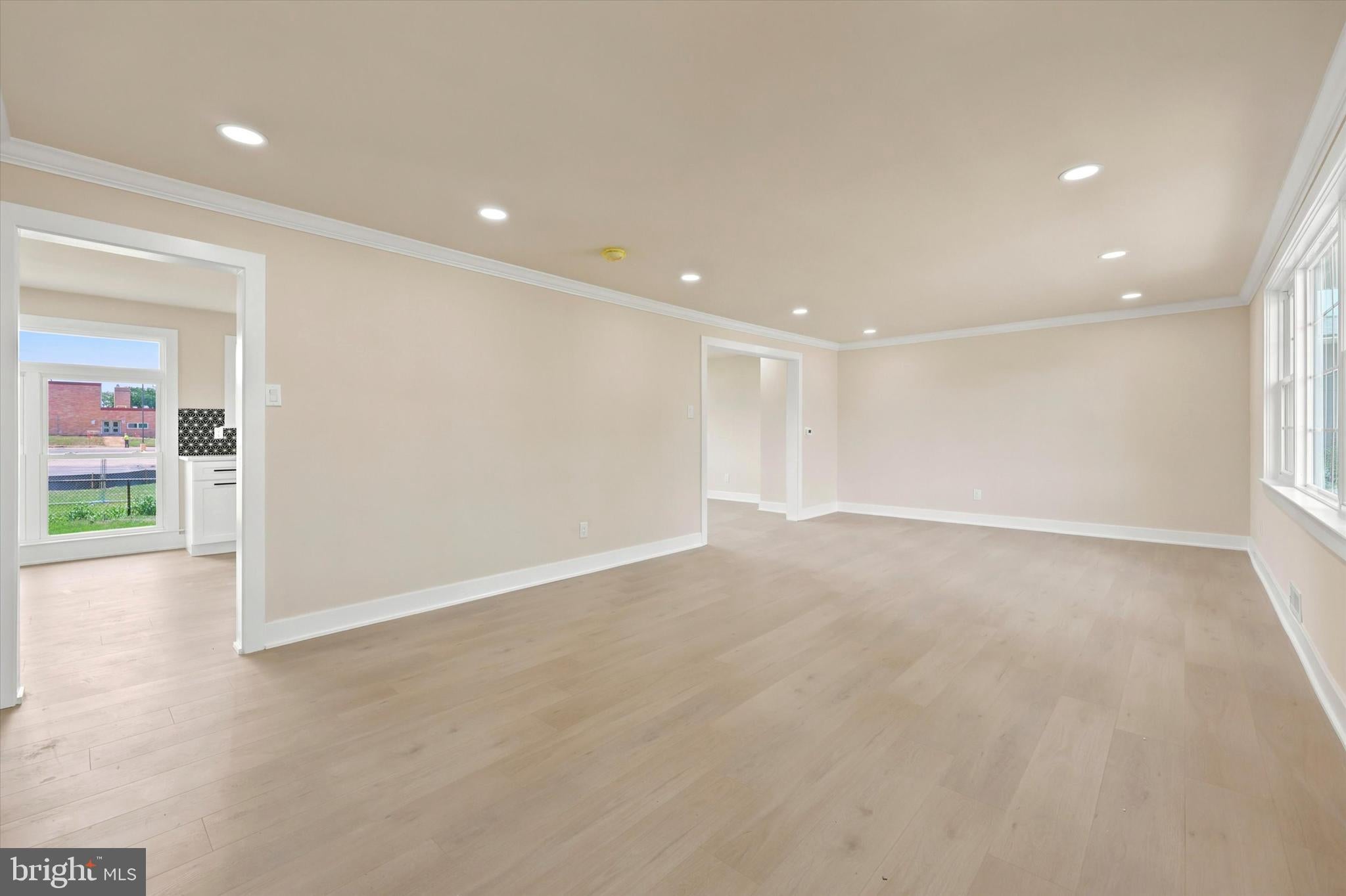 4 BELLOWS LANE