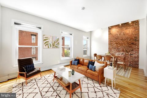 Photo of 264 7th St #3, HOBOKEN, NJ 07030 (MLS # NJHD2000344)