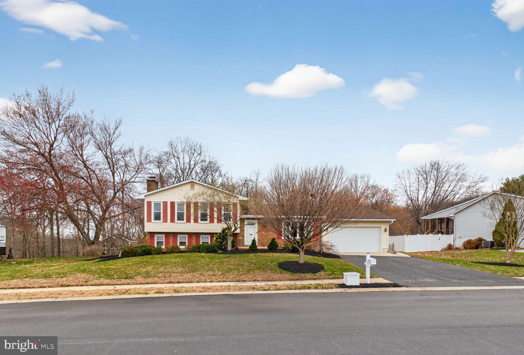 CLIPPER HILL ESTATES - Residential