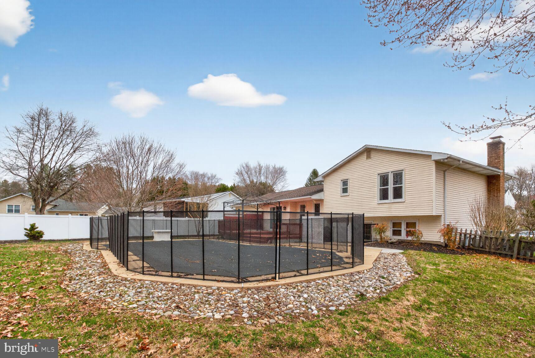 CLIPPER HILL ESTATES - Residential