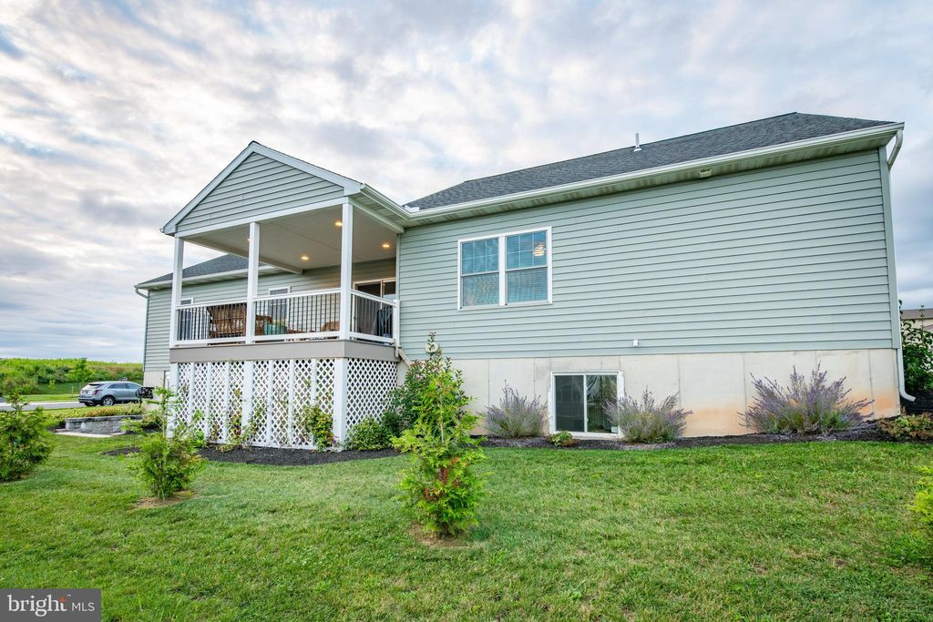 Photo of 125 Lindsey Lane, ELIZABETHTOWN, PA 17022 (MLS # PALA2074934)