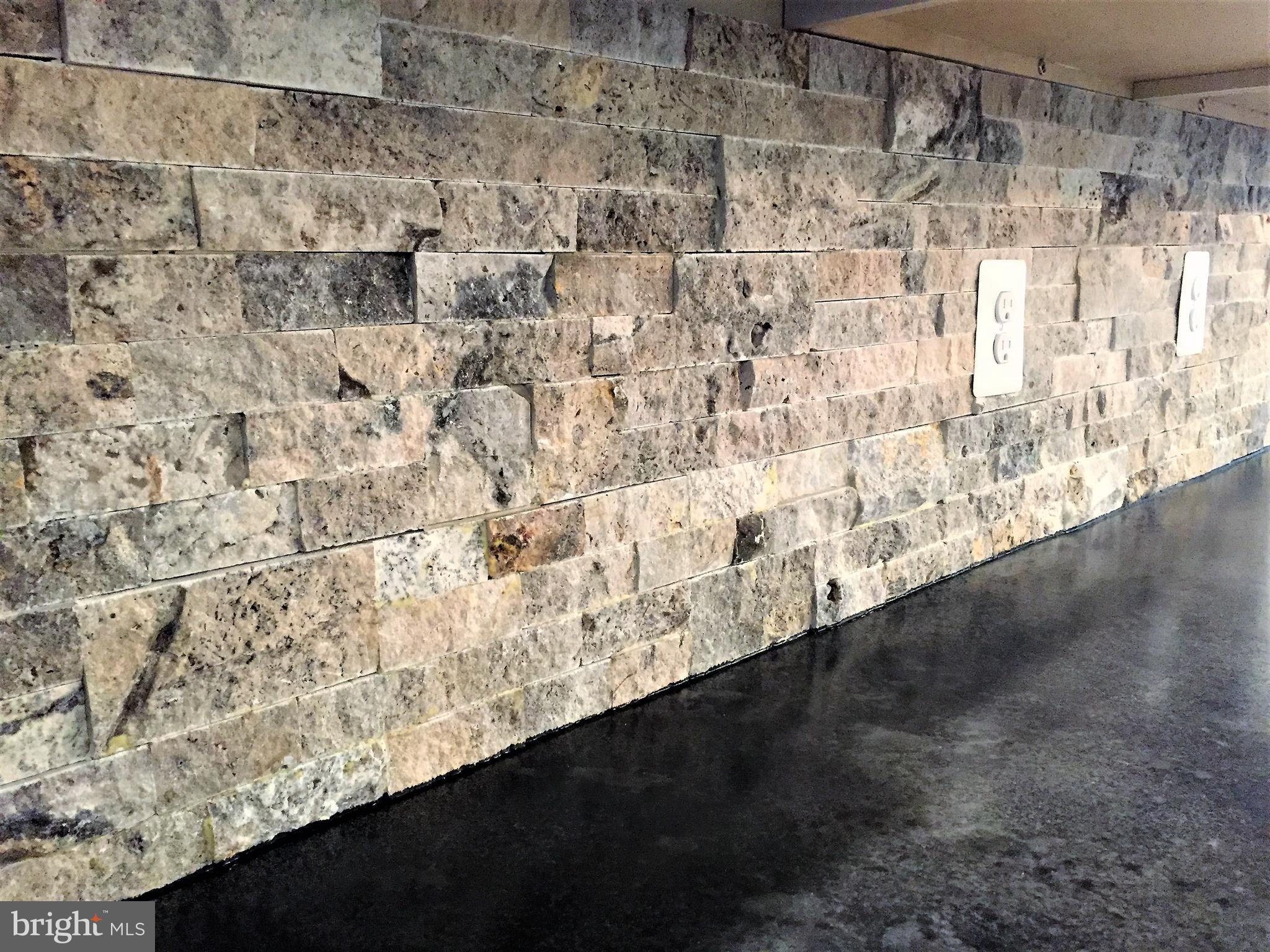 WOODSIDE - Residential