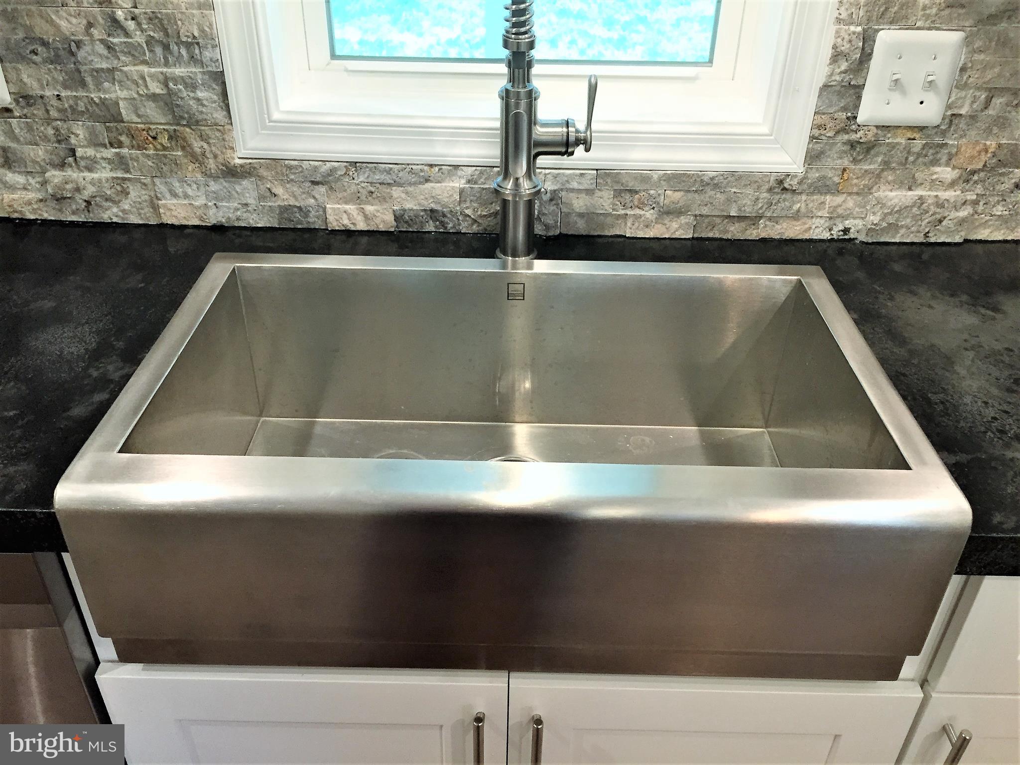 WOODSIDE - Residential