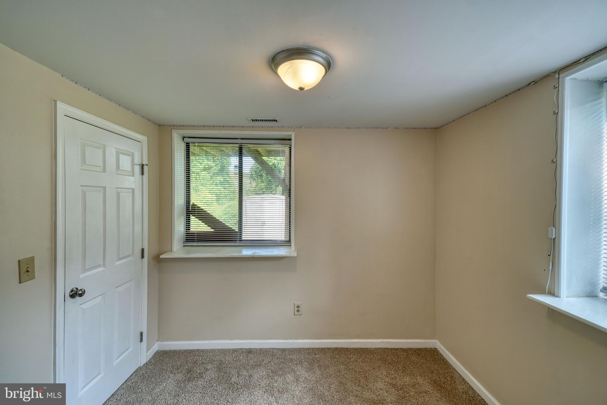 RUSSLERS ROOST - Residential