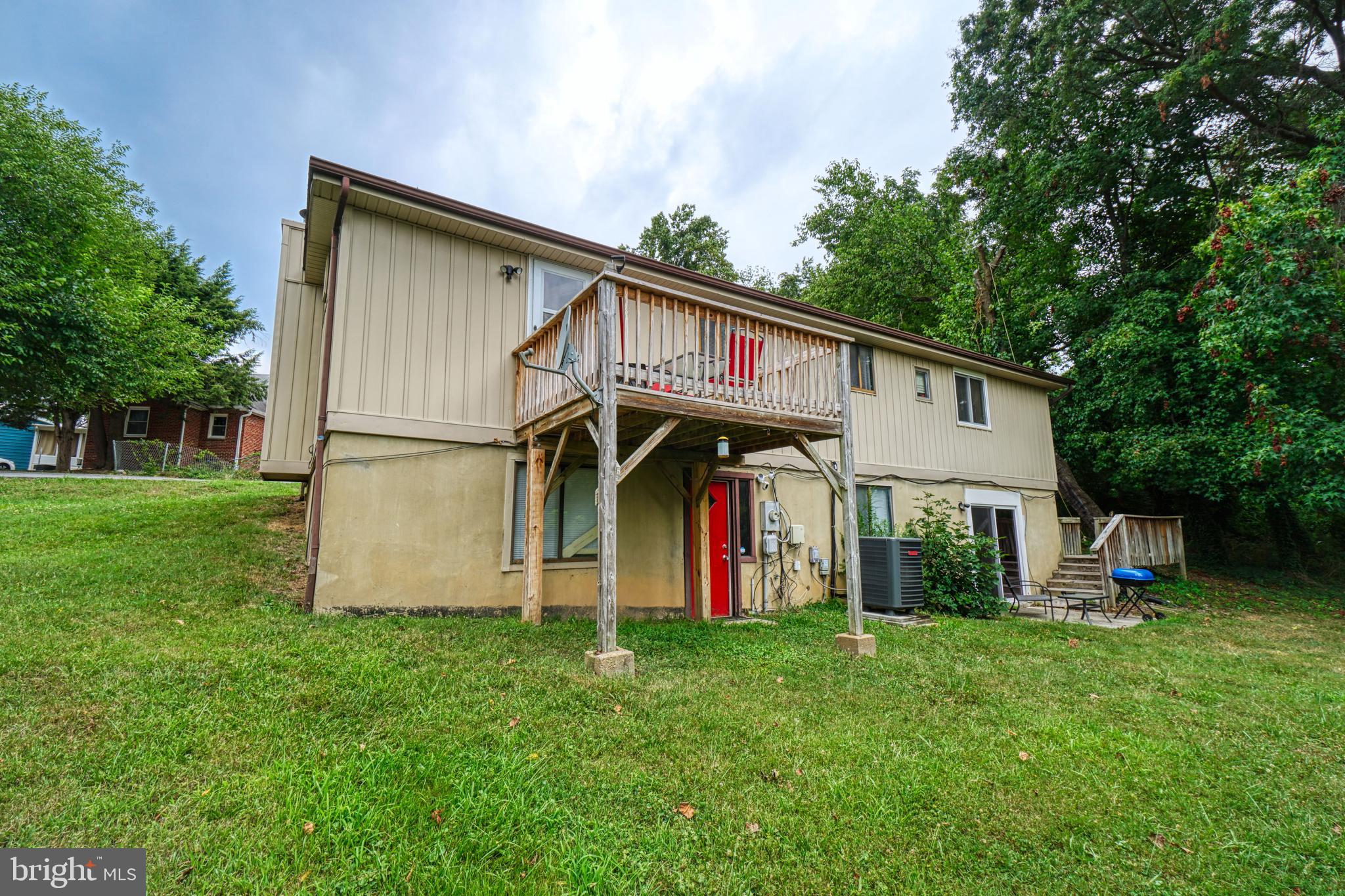 RUSSLERS ROOST - Residential