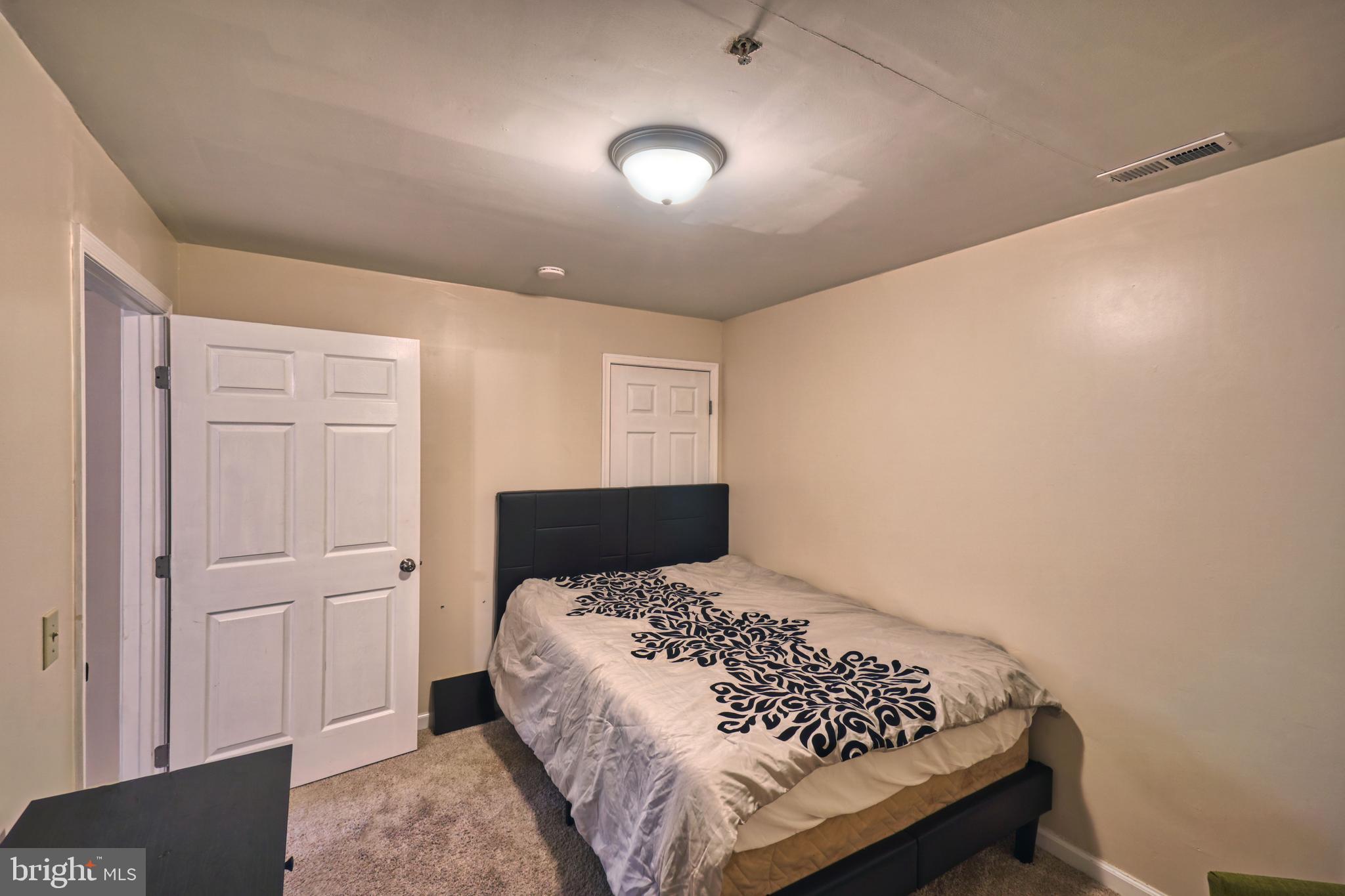 RUSSLERS ROOST - Residential