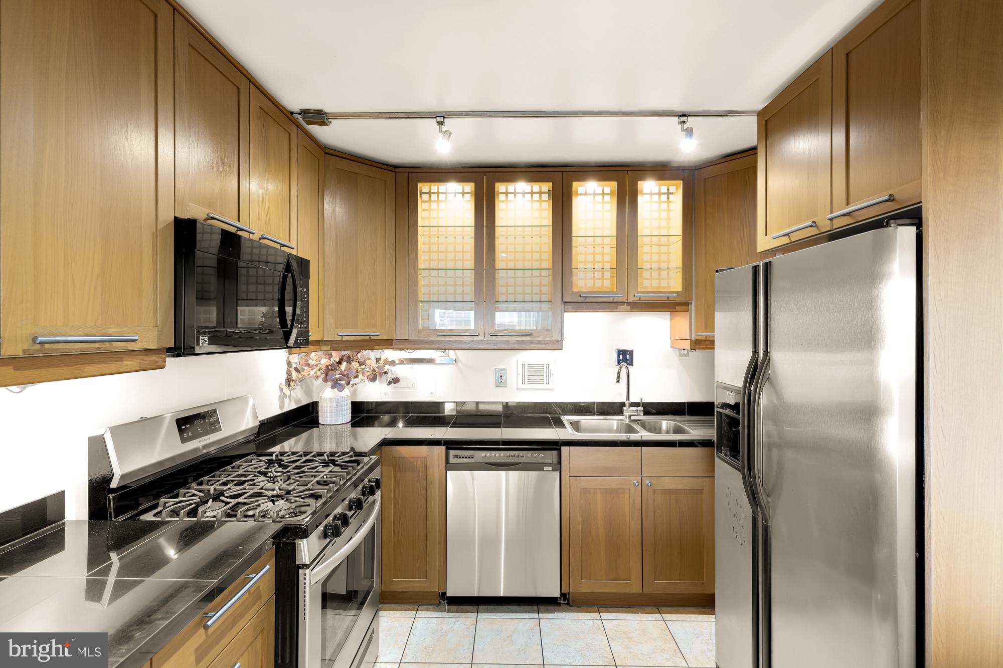 CHEVY CHASE VILLAGE - Residential