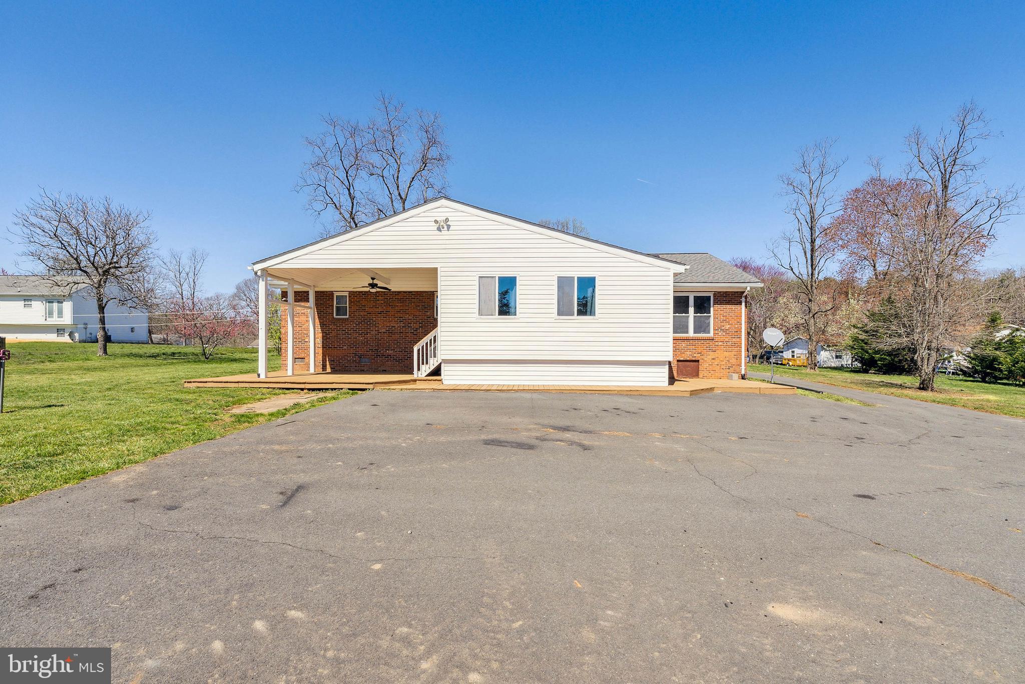 GOLDEN HILL ESTS - Residential