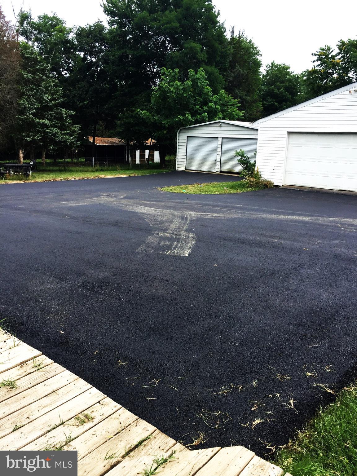 GOLDEN HILL ESTS - Residential