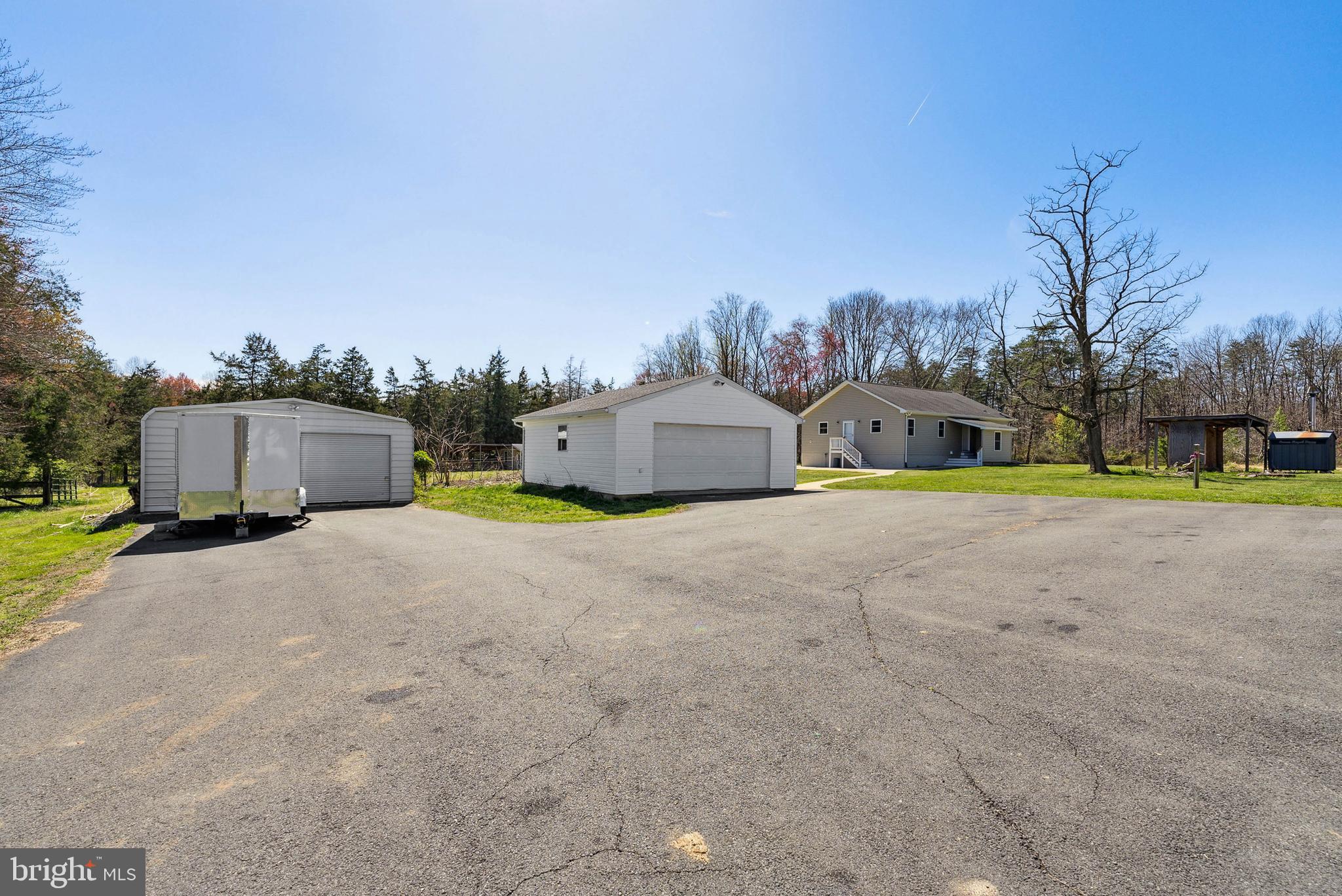 GOLDEN HILL ESTS - Residential