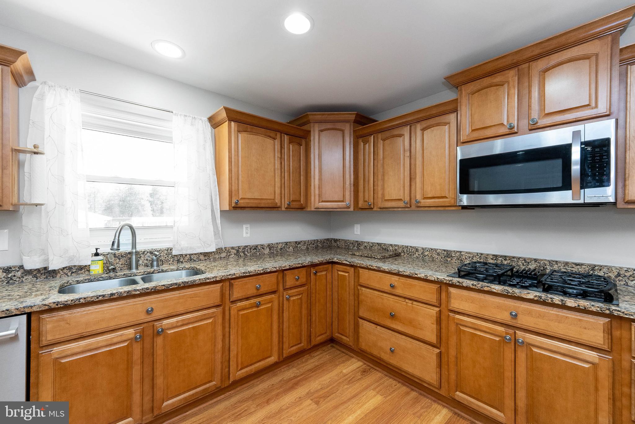 GOLDEN HILL ESTS - Residential