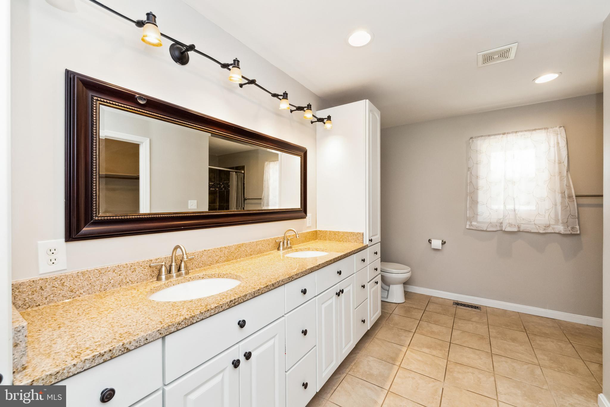 GOLDEN HILL ESTS - Residential