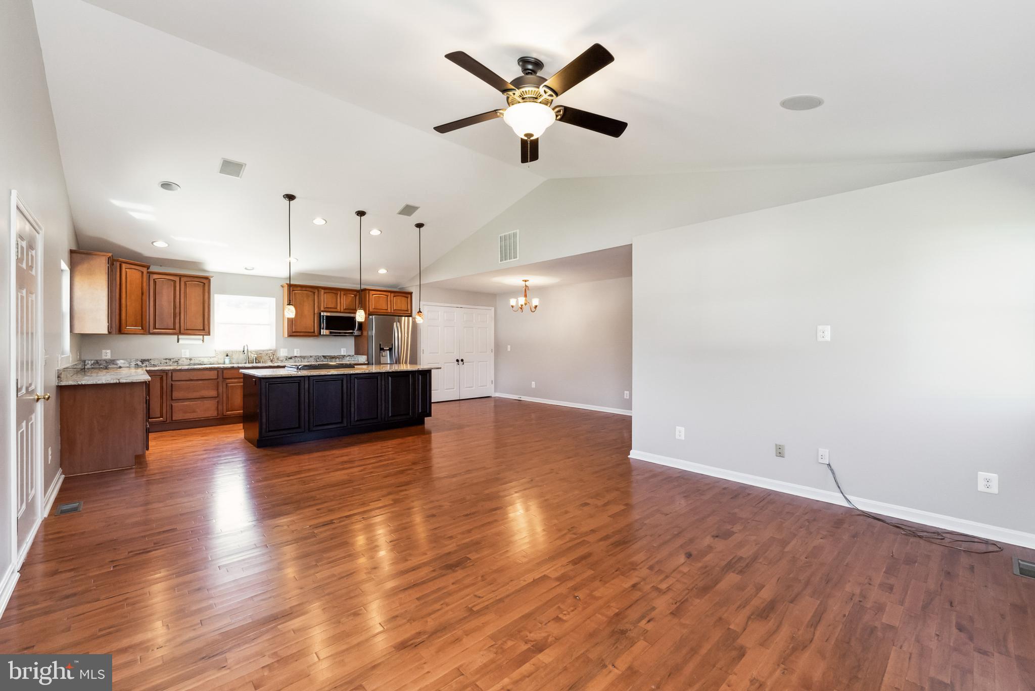 GOLDEN HILL ESTS - Residential