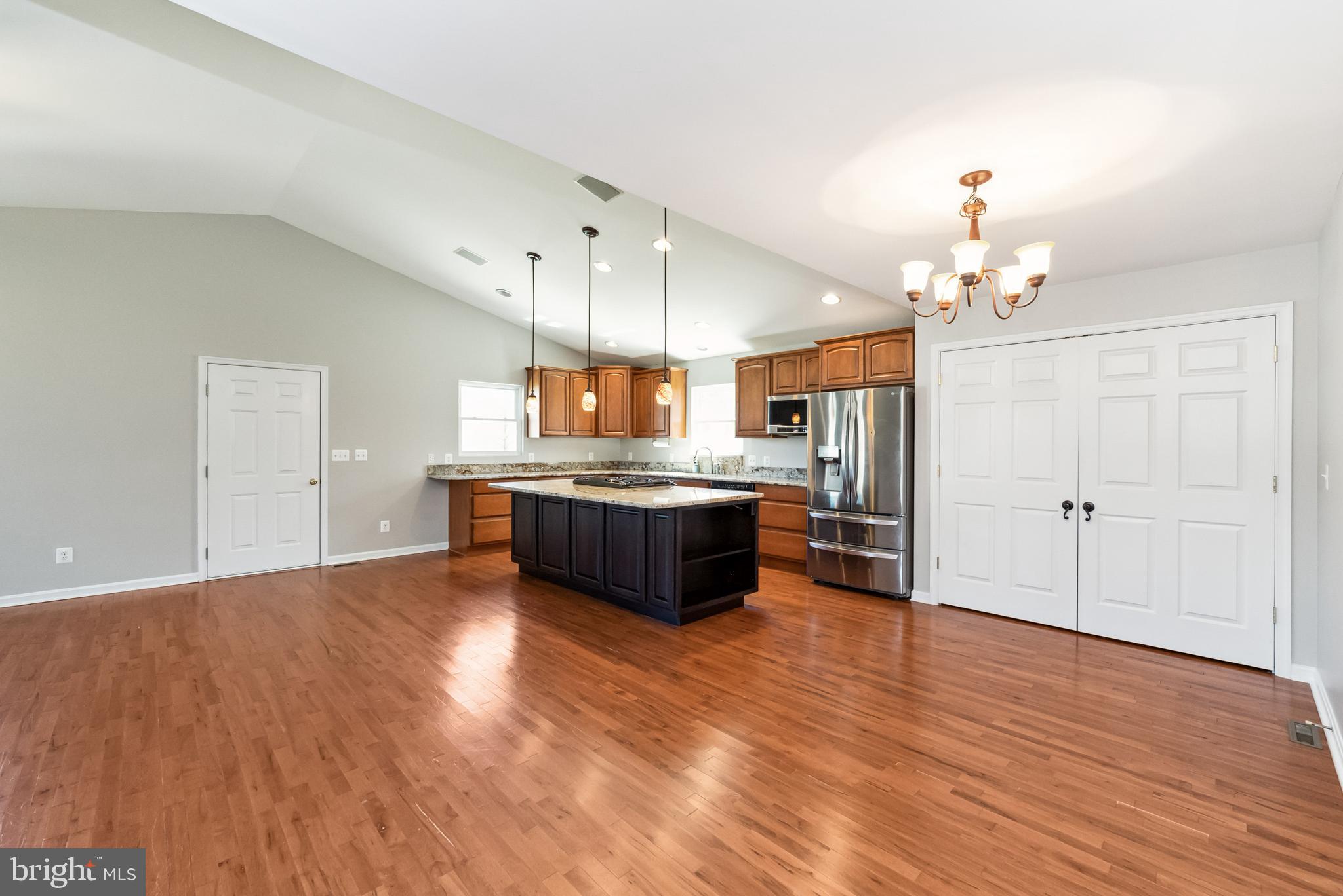 GOLDEN HILL ESTS - Residential