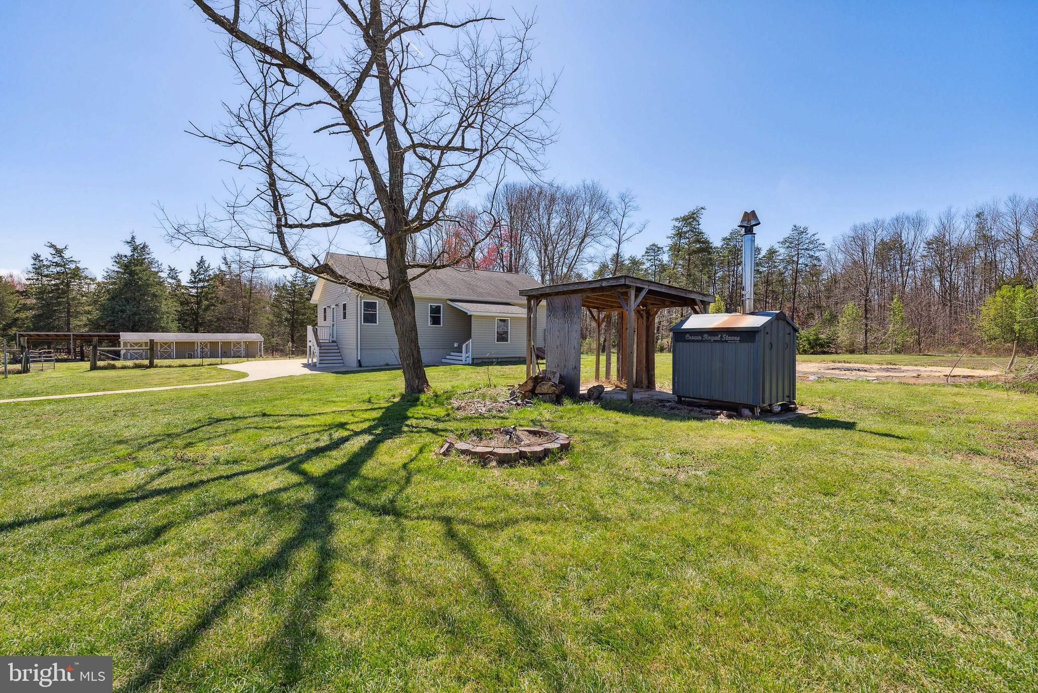 GOLDEN HILL ESTS - Residential