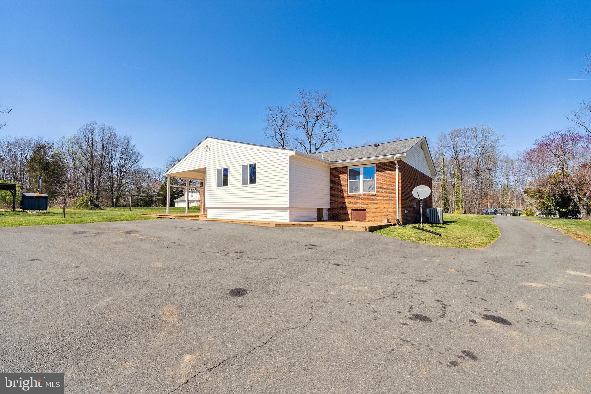 GOLDEN HILL ESTS - Residential