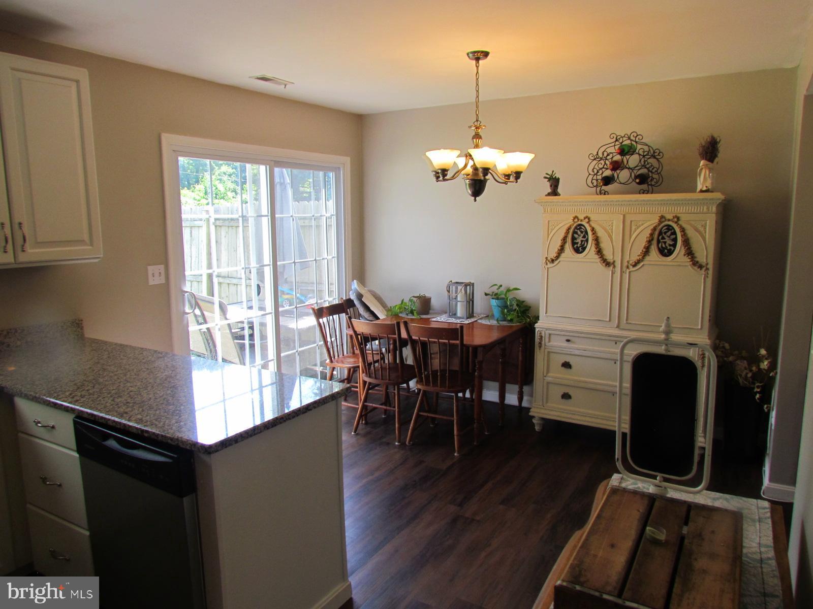 WHISPERING WOODS - Residential