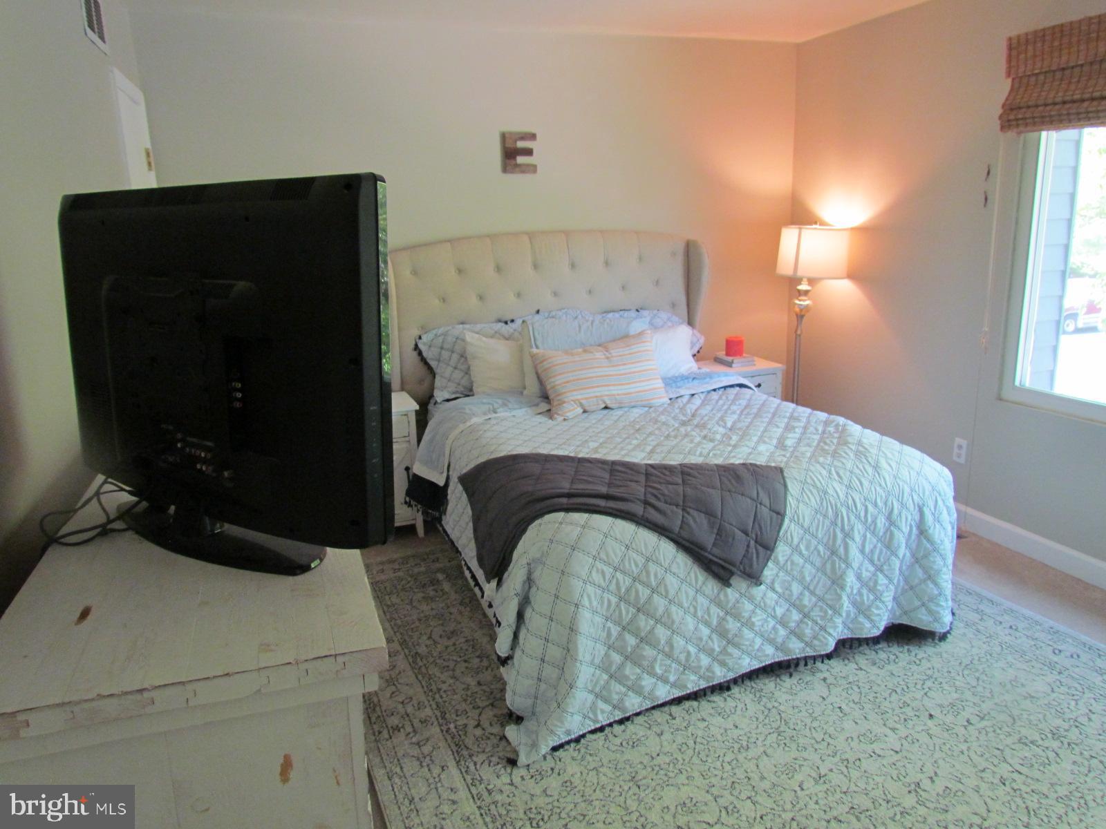 WHISPERING WOODS - Residential