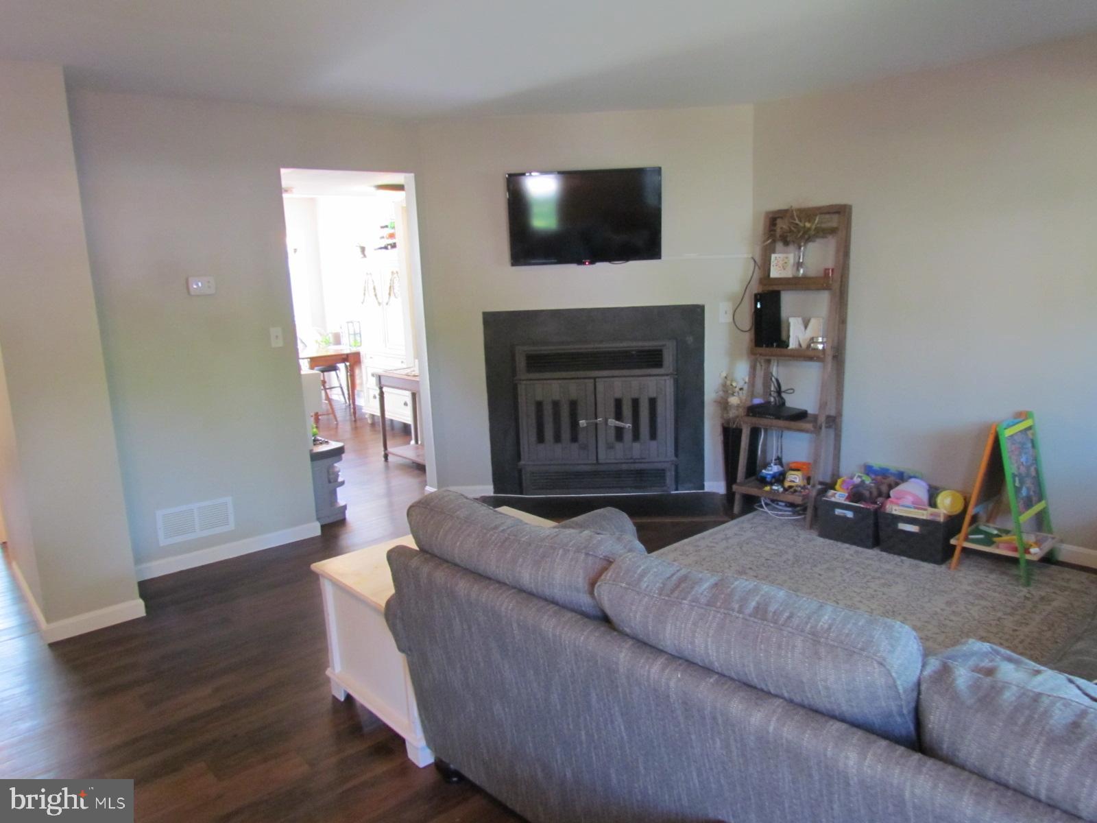 WHISPERING WOODS - Residential