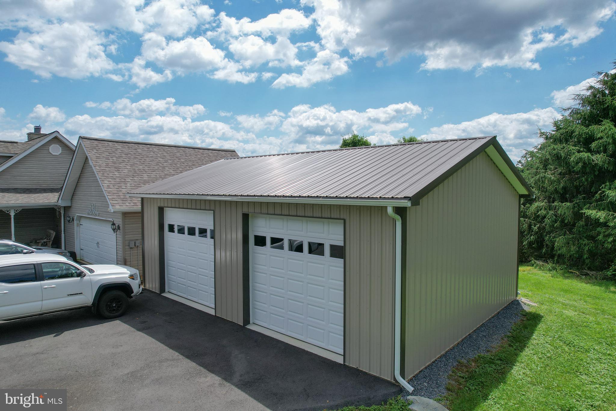 DUCHESS ESTATES - Residential