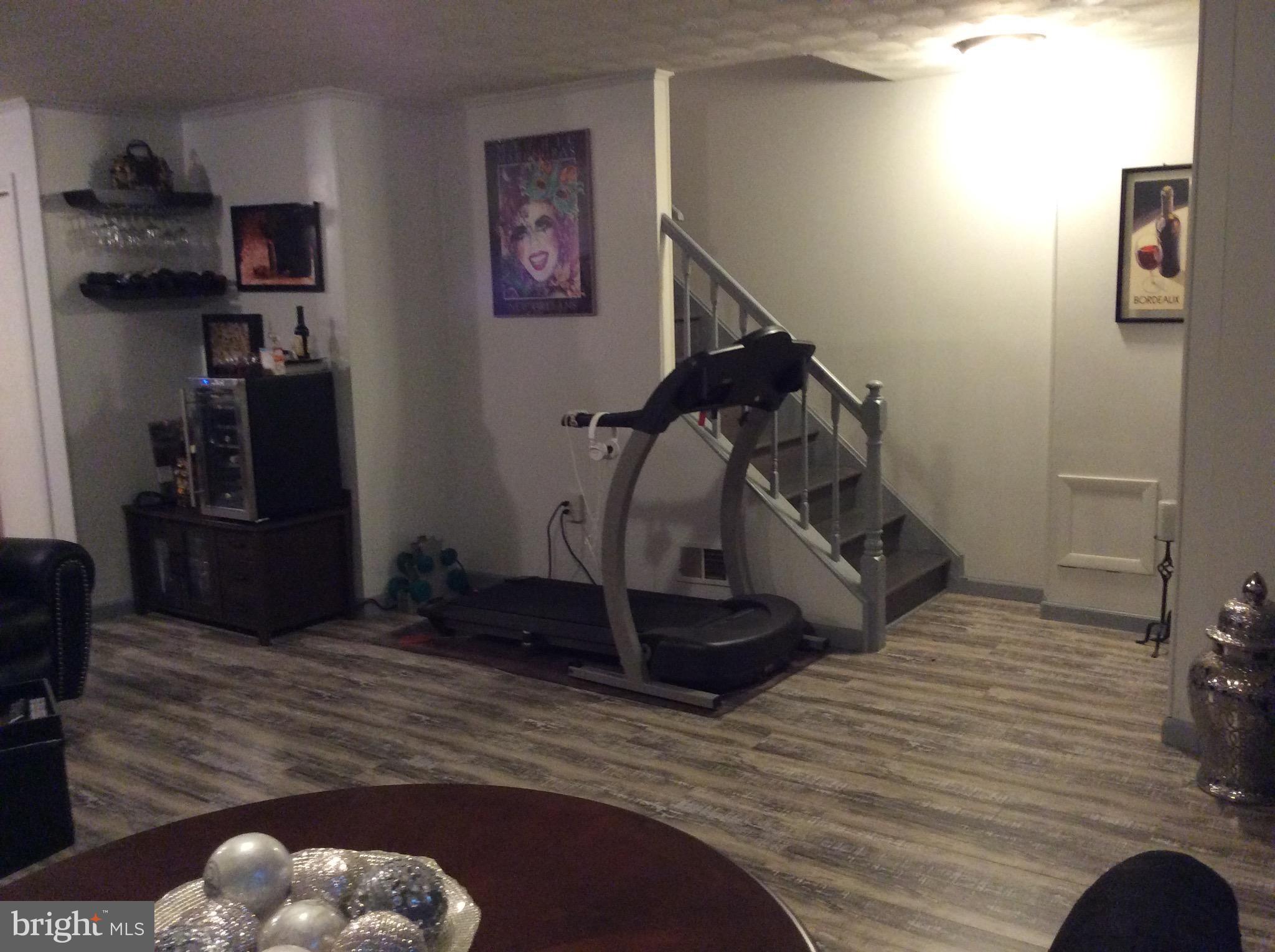 KINGS POINT - Residential