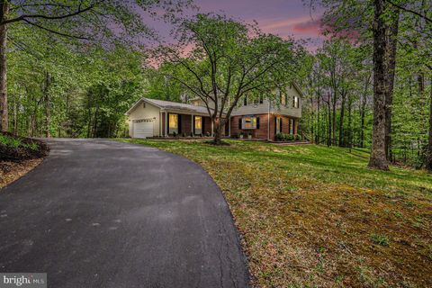 Photo of 13431 Carriage Hill Drive, MANASSAS, VA 20112 (MLS # VAPW2117422)
